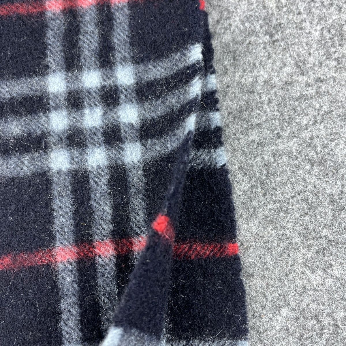 Burberry Vintage Burberry Scarf / Muffler / Neckwear T1508 Size ONE SIZE - 8 Thumbnail