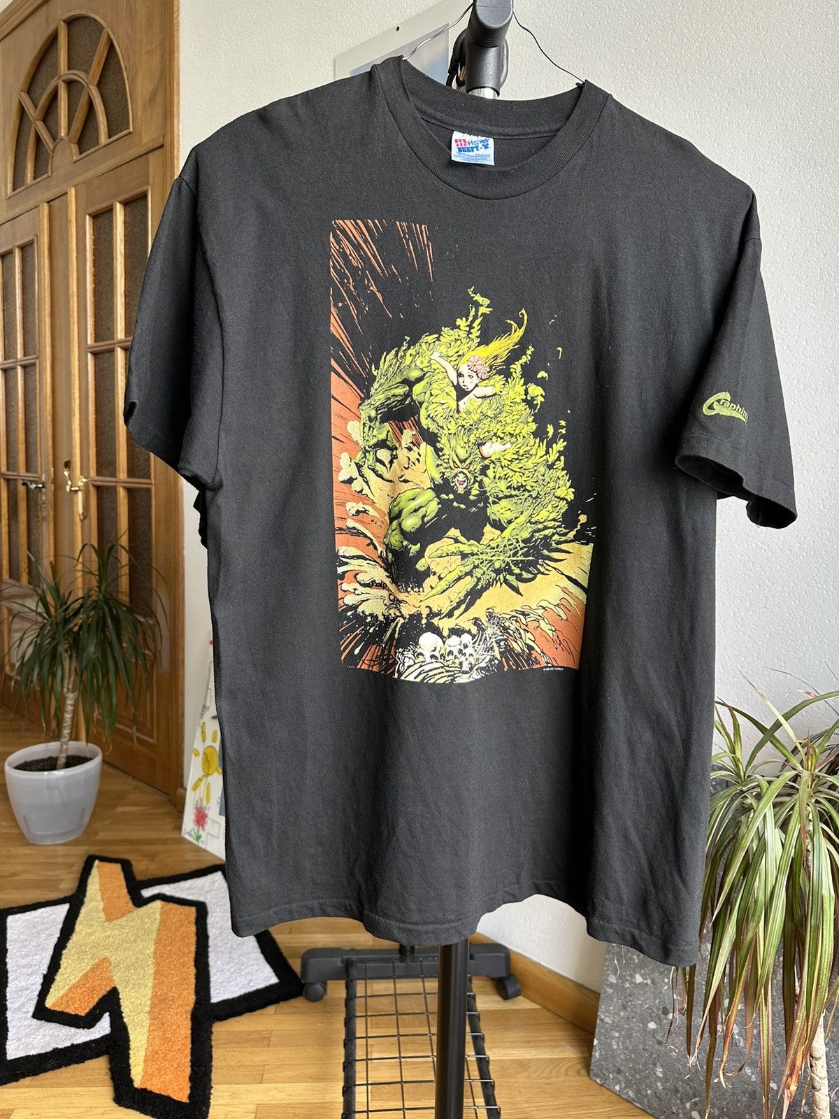Hanes Vintage 1994 Swamp Thing DC Comics Graphitti T-shirt Size XL Size US XL / EU 56 / 4 - 1 Thumbnail