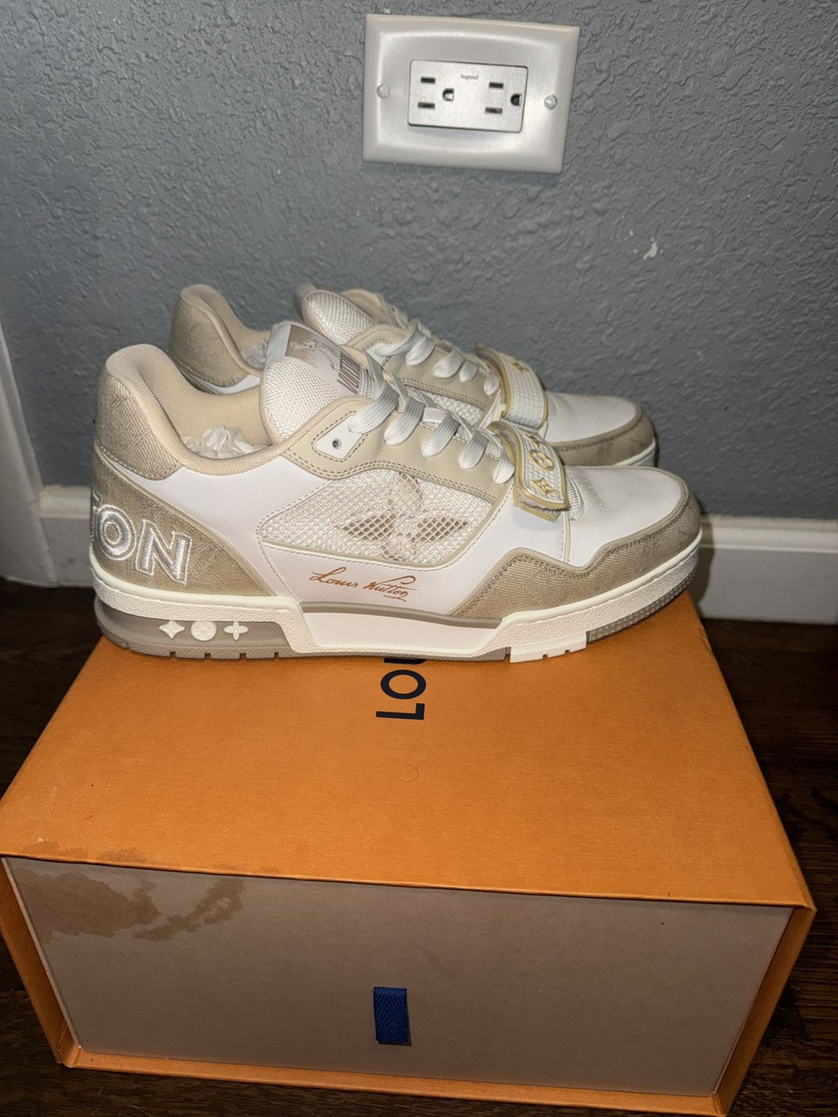 Louis Vuitton Louis Vuitton Trainer Size US 9 / EU 42 - 3 Thumbnail