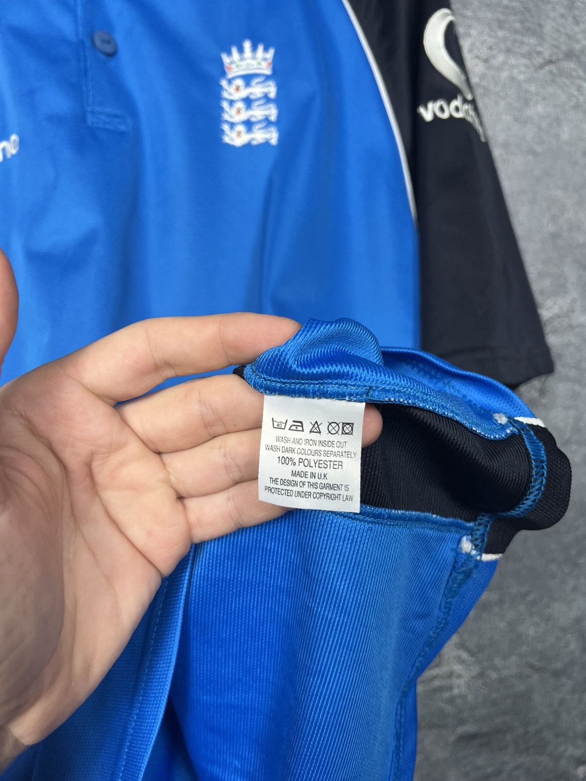 Vintage Vintage 2000/02 Admiral England Cricket Team Jersey Size L Size US L / EU 52-54 / 3 - 8 Thumbnail
