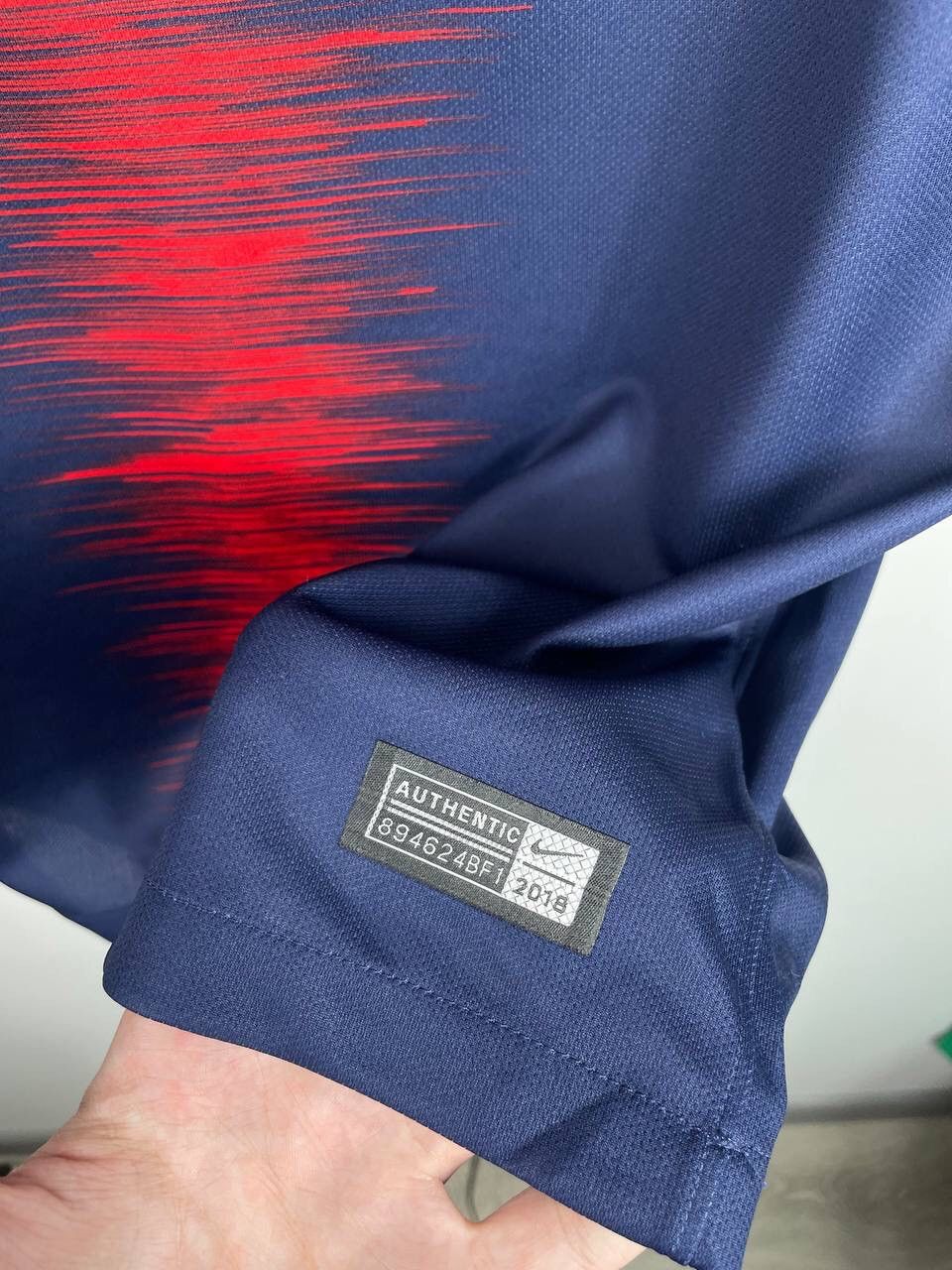 Japanese Brand × Nike BNWT 2018-2019 Nike PSG Home Soccer Jersey T-Shirt Y2K Size US M / EU 48-50 / 2 - 8 Thumbnail
