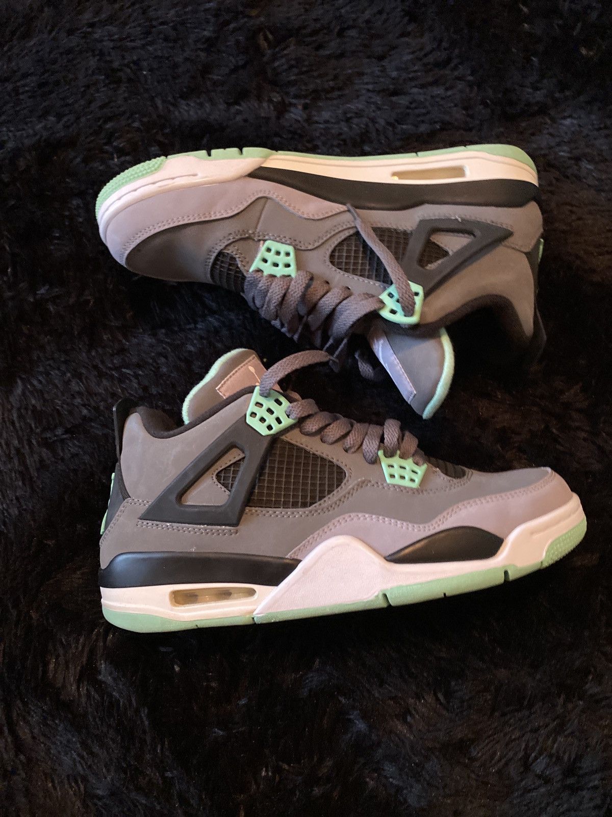 Jordan Brand Air Jordan 4 retro Green Glow Grey Size US 8.5 / EU 41-42 - 2 Thumbnail