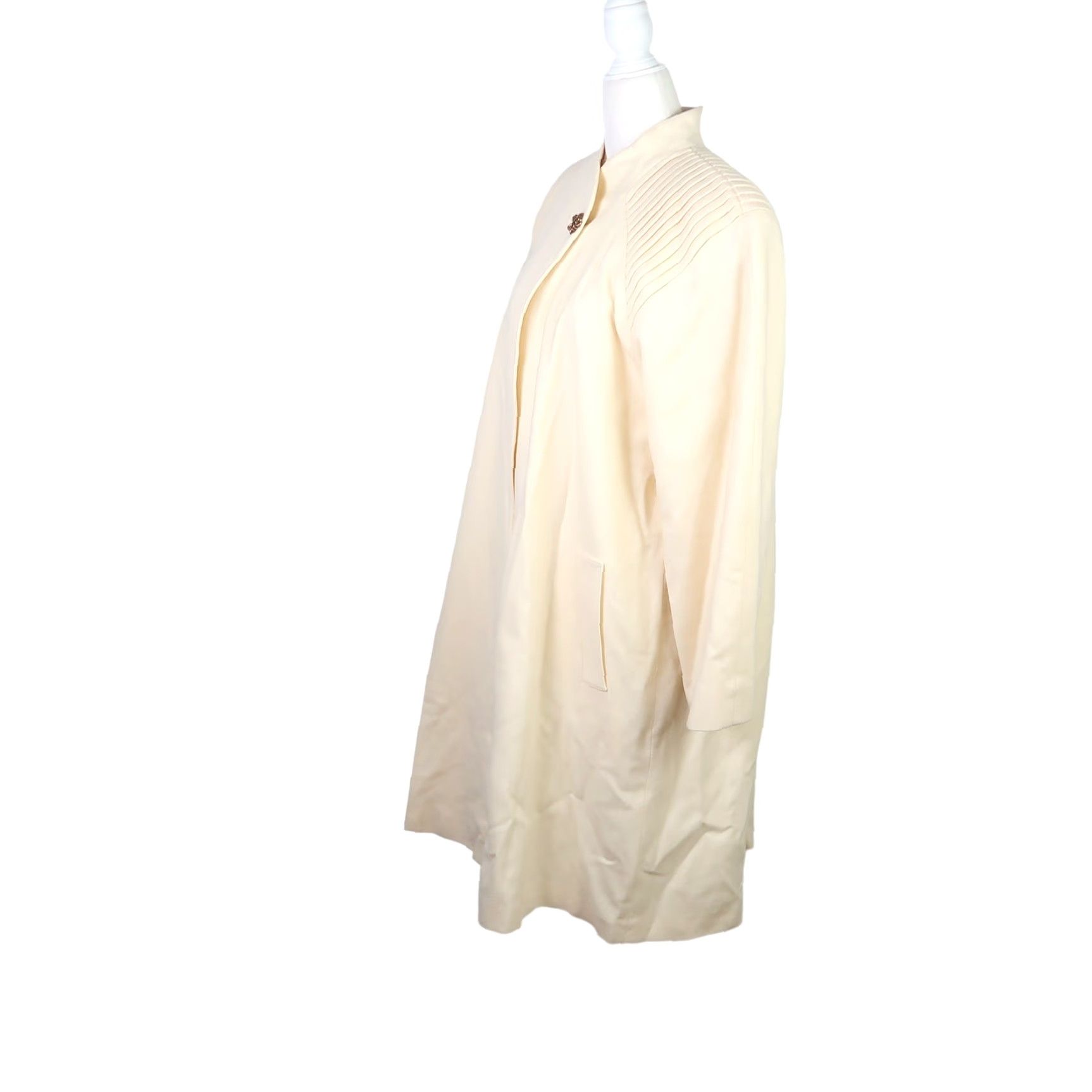 Vintage VINTAGE Portrait Cream Wool Statement Shoulder Mid-Length Coat L Womens Long Sleeve Fall Winter Overcoat Button" Size L / US 10 / IT 46 - 3 Thumbnail