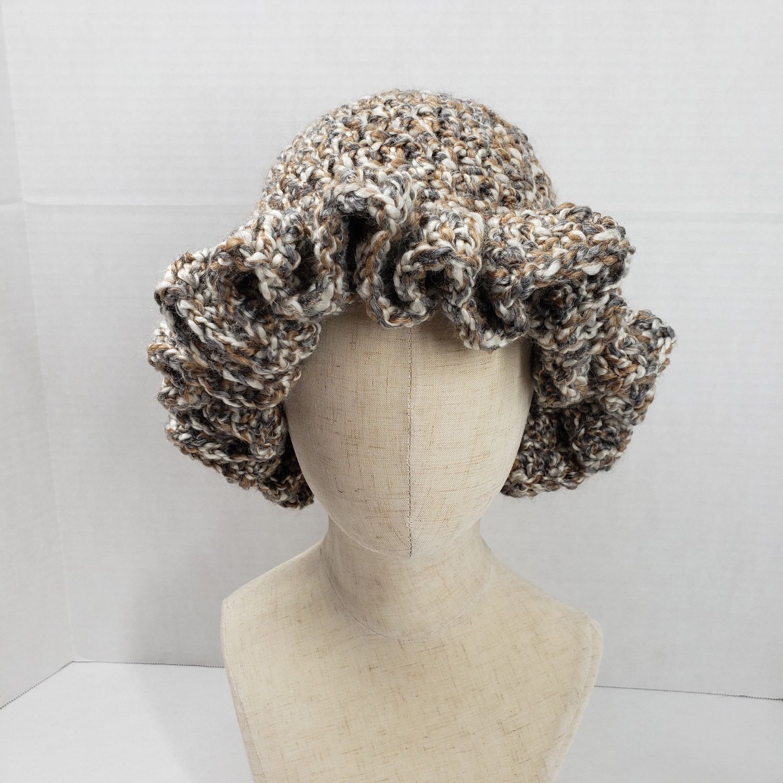 Handmade Handmade Crochet Brown Ruffle Bucket Hat Bohemian Casual Size ONE SIZE - 17 Thumbnail