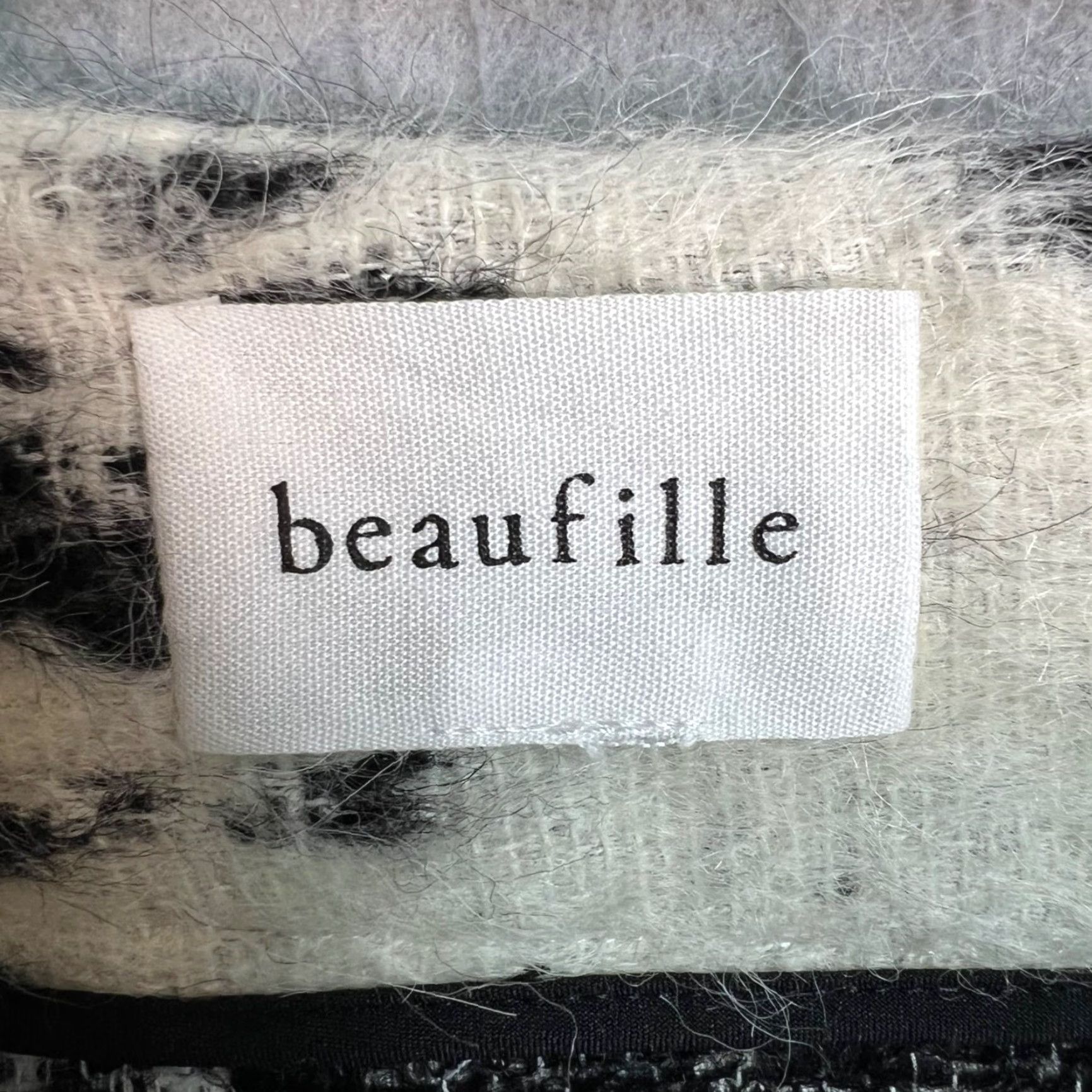 Vintage VINTAGE Beaufille Black Wool Blend Mini Skirt Womens Size Small Size 28" / US 6 / IT 42 - 3 Thumbnail