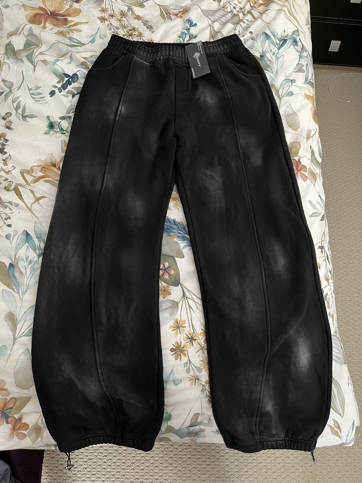 Other Vicinity Faded Black Sweatpants Size US 32 / EU 48 - 1 Thumbnail