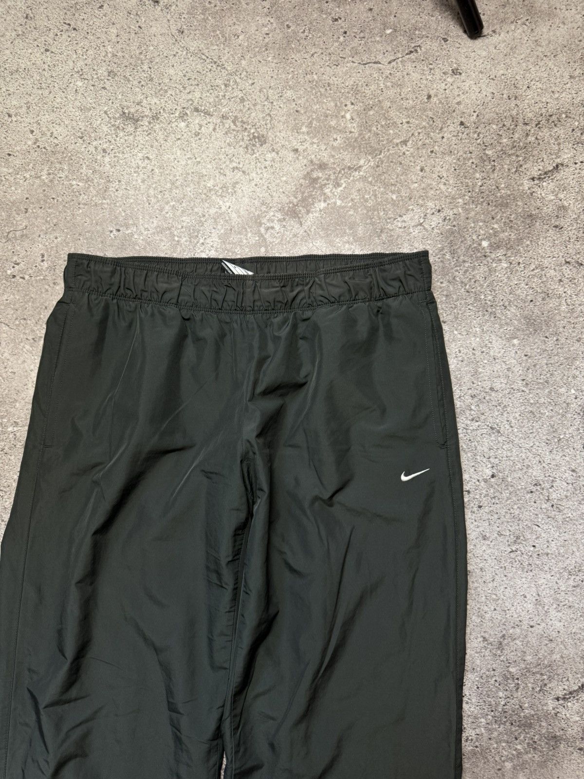 Nike × Vintage Vintage Nike Nylon Sweatpants 90s Y2K Size US 32 / EU 48 - 3 Thumbnail