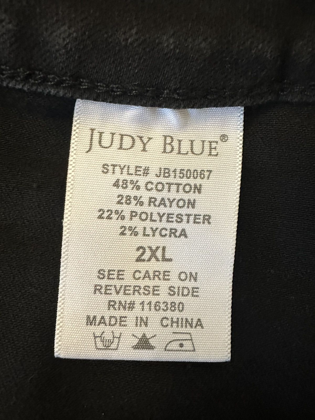 Judy Blue Judy Blue Cargo Patch Pocket Black Denim Jean Shorts Size 2X Size 42" / US 20 - 5 Thumbnail