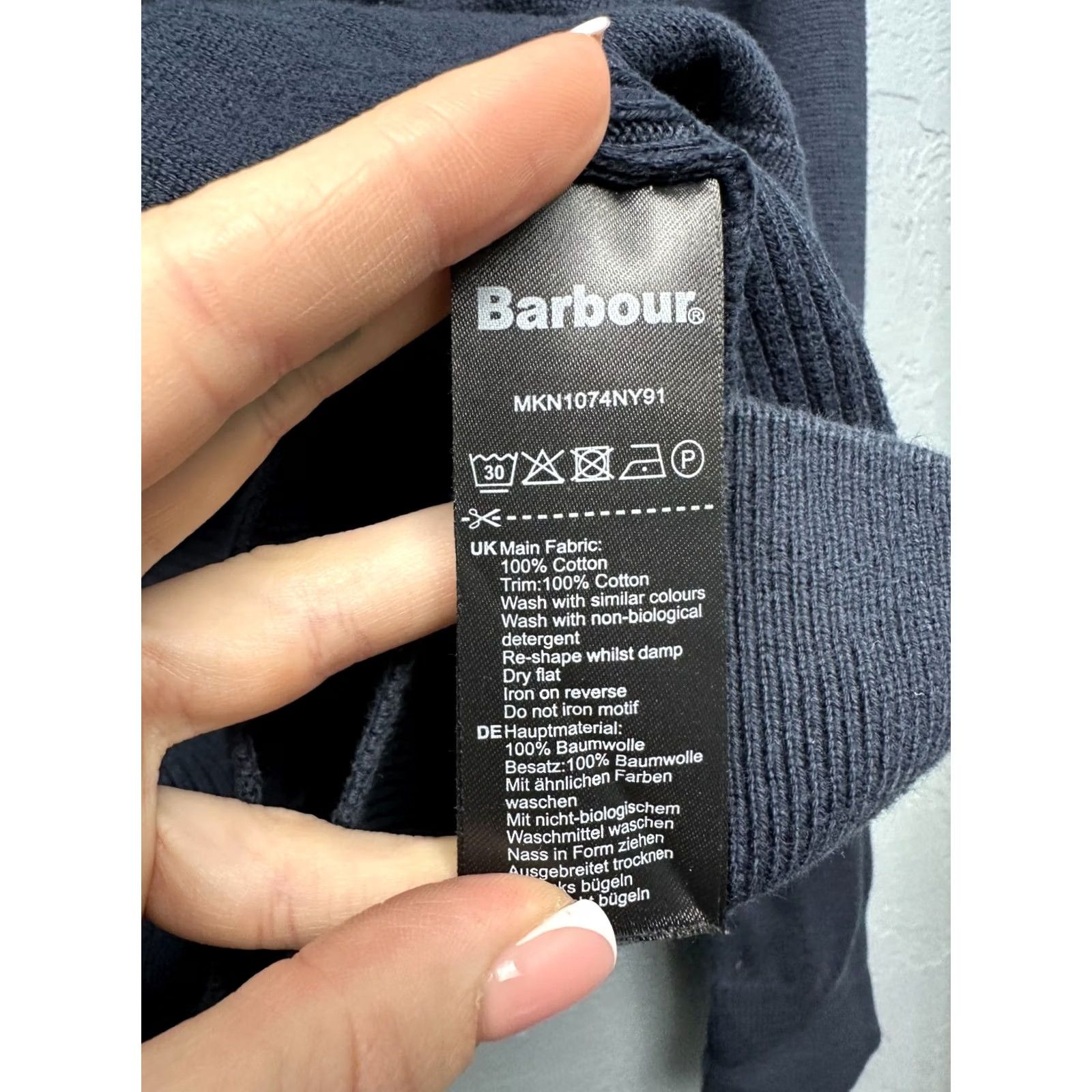 Barbour VINTAGE Barbour Mens Sweater 1/4 Zip Size L Blue Pullover 1/4 Zip Barbour Mens Sweater L Mens Clothing Blue 70s Size US L / EU 52-54 / 3 - 5 Thumbnail