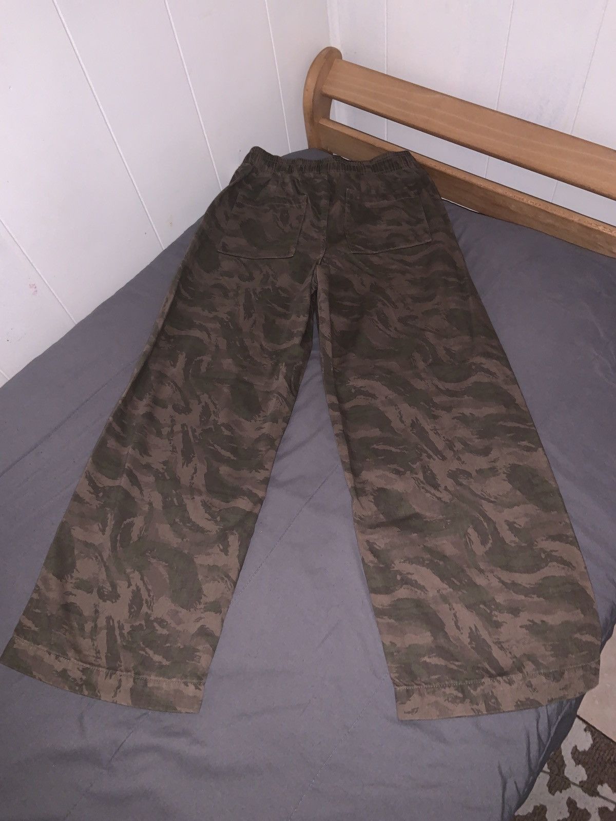 Gap Womens - High Rise Pull-On Wide Leg Camo - Size Small Size 27" / US 4 / IT 40 - 4 Thumbnail