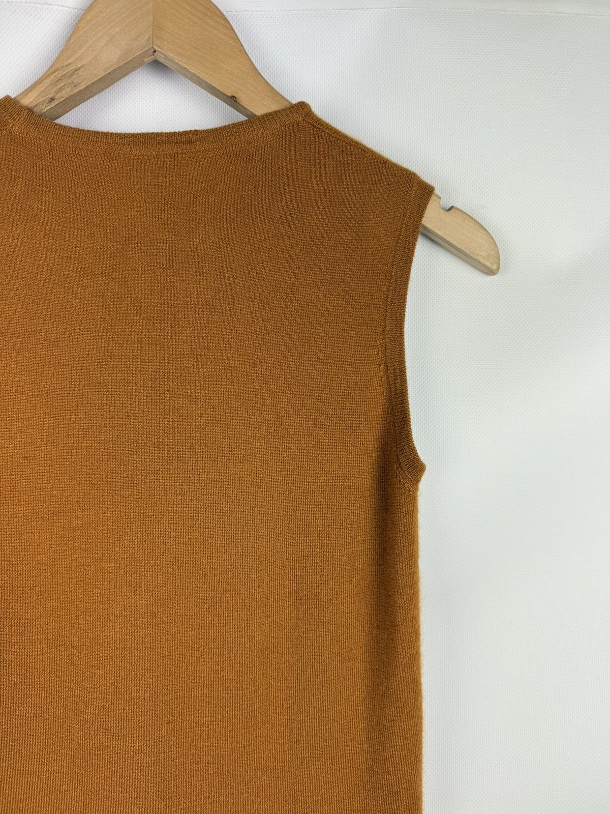 Prada Prada Ladies Sleeveless Cashmere Vest Sweater Size IT 46 Size L / US 10 / IT 46 - 16 Thumbnail