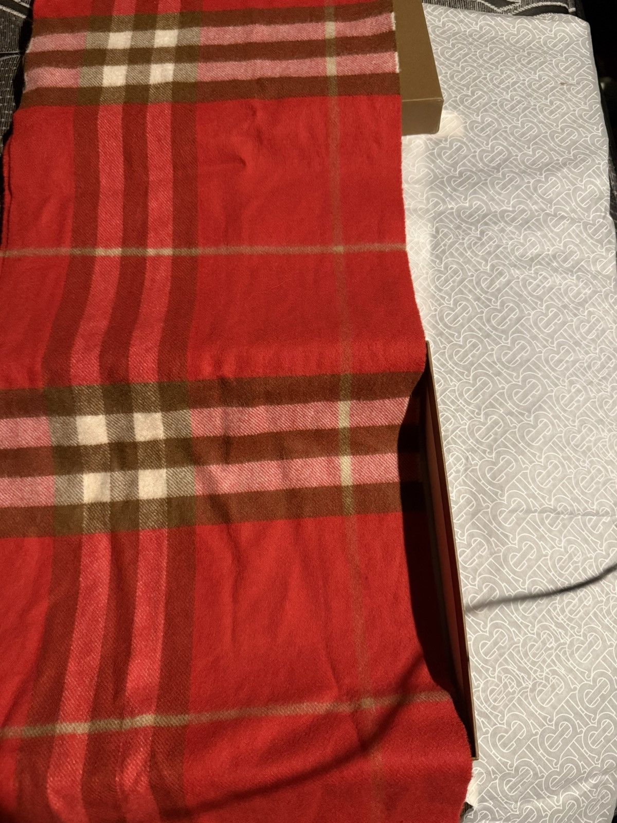 Burberry Gently used Burberry scarf red Size ONE SIZE - 2 Thumbnail