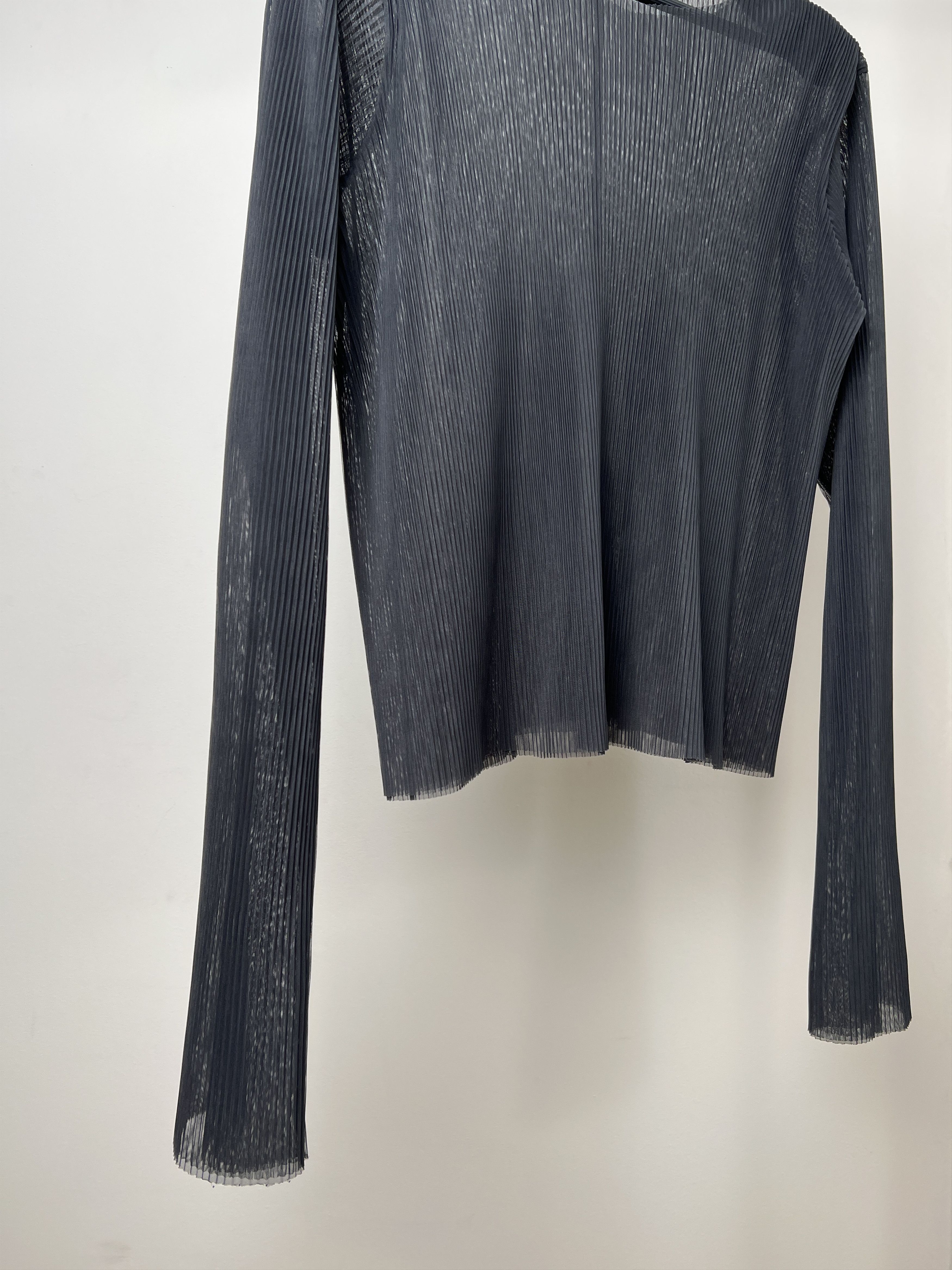 Other NKTRMNV PLISSE LONGSLEEVE Size US L / EU 52-54 / 3 - 4 Thumbnail