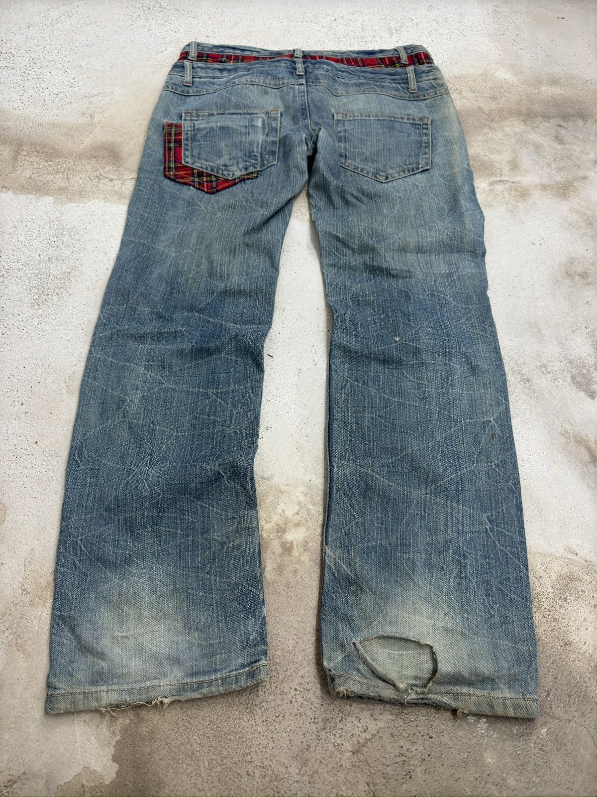 Japanese Brand Double Waist Distressed Denim Jeans Red Tartan Plaid Punk Size US 32 / EU 48 - 2 Thumbnail