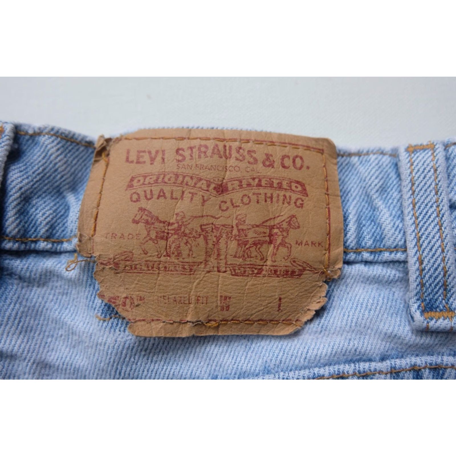 Levi's VINTAGE Levi's Strauss 90s Retro 2" Shorts USA Made Denim Cut Off Shorts 1996 SZ 9 Size 30" / US 8 / IT 44 - 5 Thumbnail
