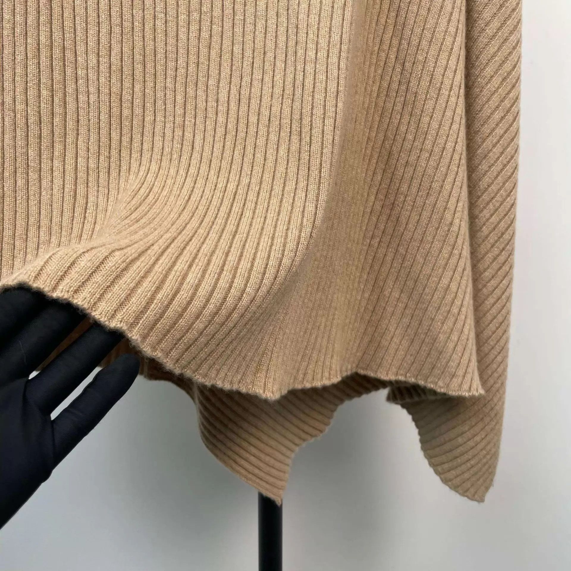 Loro Piana lp cashmere asymmetric skirt S Size S / US 4 / IT 40 - 6 Thumbnail