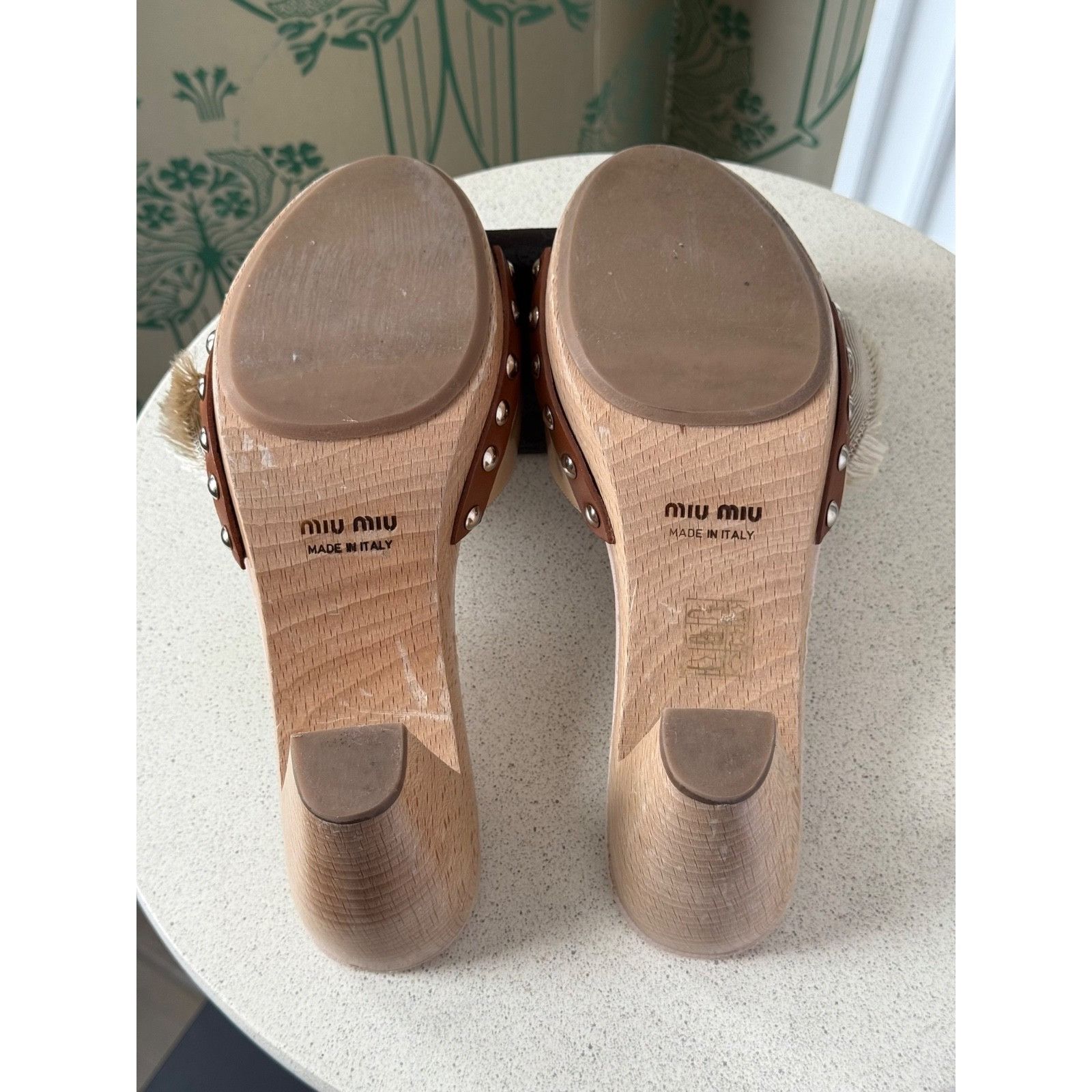 Miu Miu Miu Miu Beige Patent Leather Crystal Embellished Clogs Size US 6 / IT 36 - 12 Thumbnail