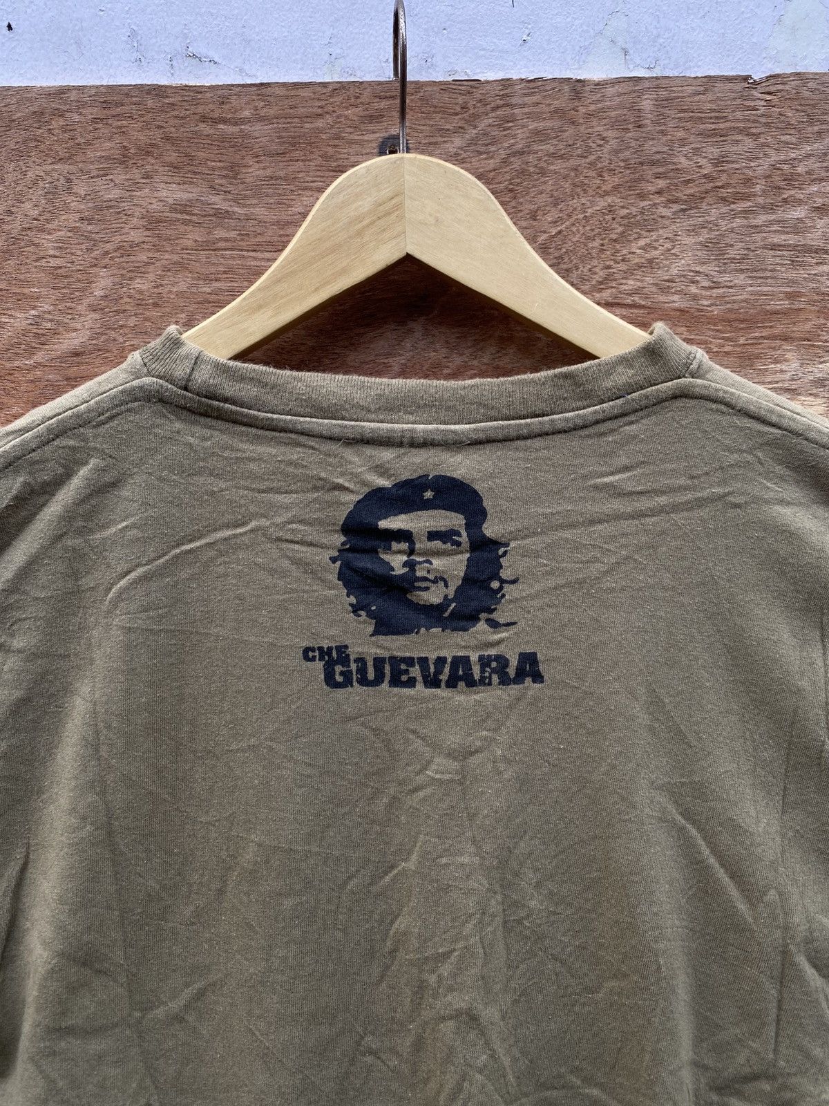Vintage 2000s vintage che guevara marxist revolutionary figure tee Size US M / EU 48-50 / 2 - 4 Thumbnail