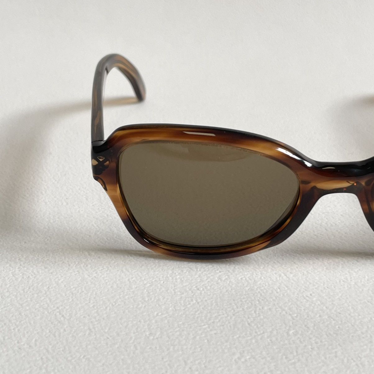 Cutler and Gross ‘Tiger Stripe’ Tortoiseshell Vintage Sunglasses Size ONE SIZE - 3 Thumbnail