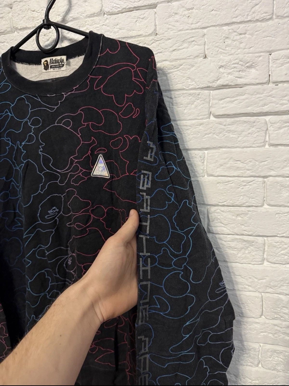Bape VTG A Bathing Ape Camo Sweatshirt Zip Logo Camouflage Bape Size US L / EU 52-54 / 3 - 12 Thumbnail