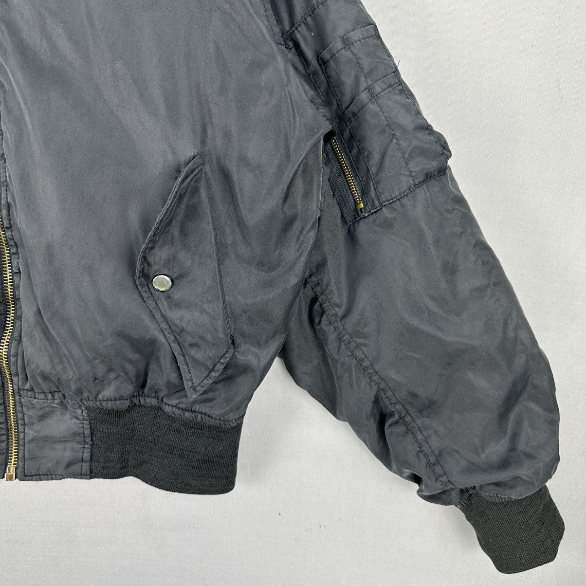 Japanese Brand Vibtage 90's Bomber Jacket Reversible Thrashed Distressed Size US M / EU 48-50 / 2 - 3 Thumbnail