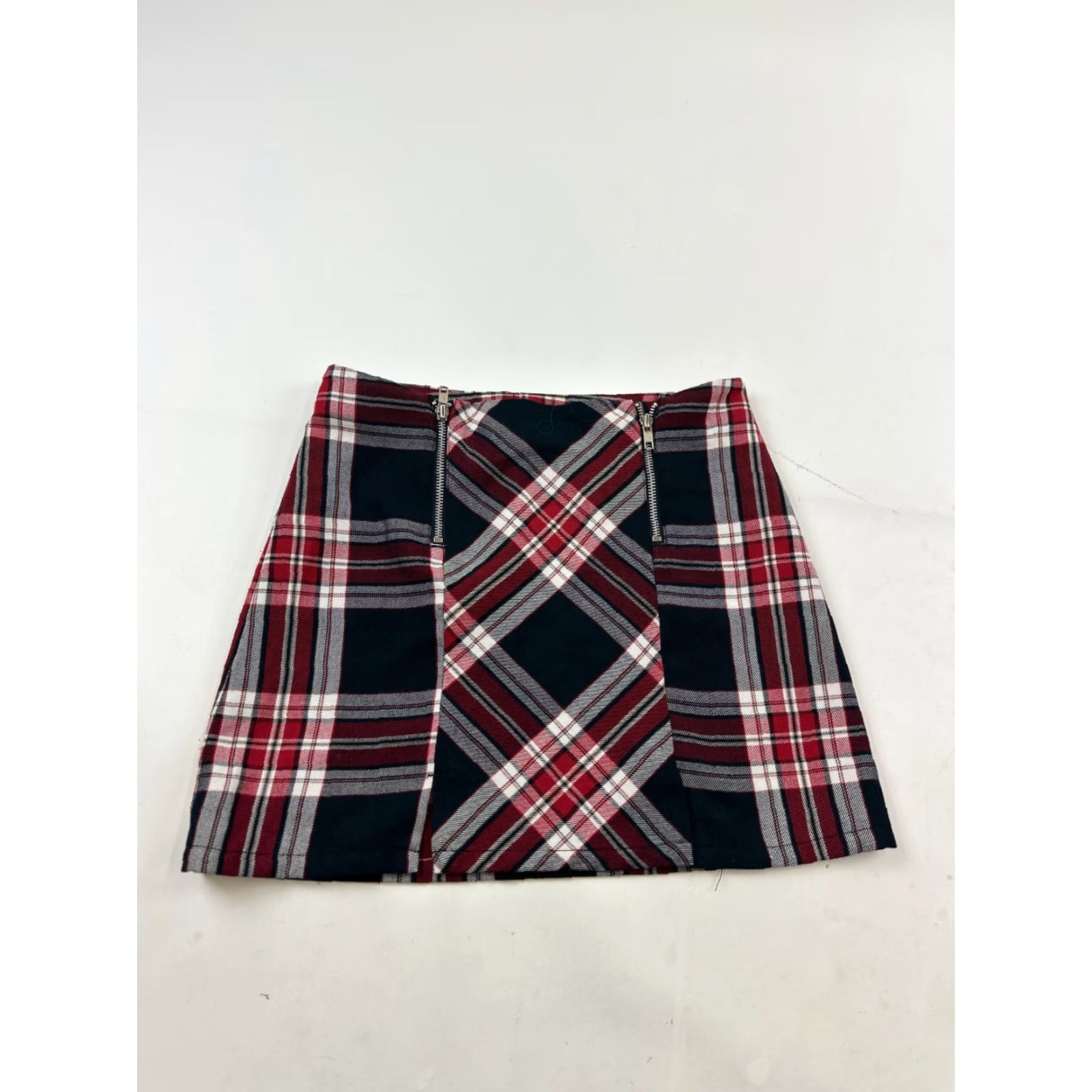 Mossimo Mossimo Skirt Womens 3 Red Plaid Zipper Casual Straight & Pencil Classic Outdoor Size 26" / US 2 / IT 38 - 3 Thumbnail