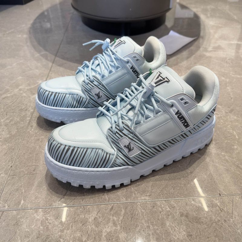 Louis Vuitton Louis Vuitton Blue Low-Top Trainer Sneakers 0079 Size US 9.5 / EU 42-43 - 1 Thumbnail
