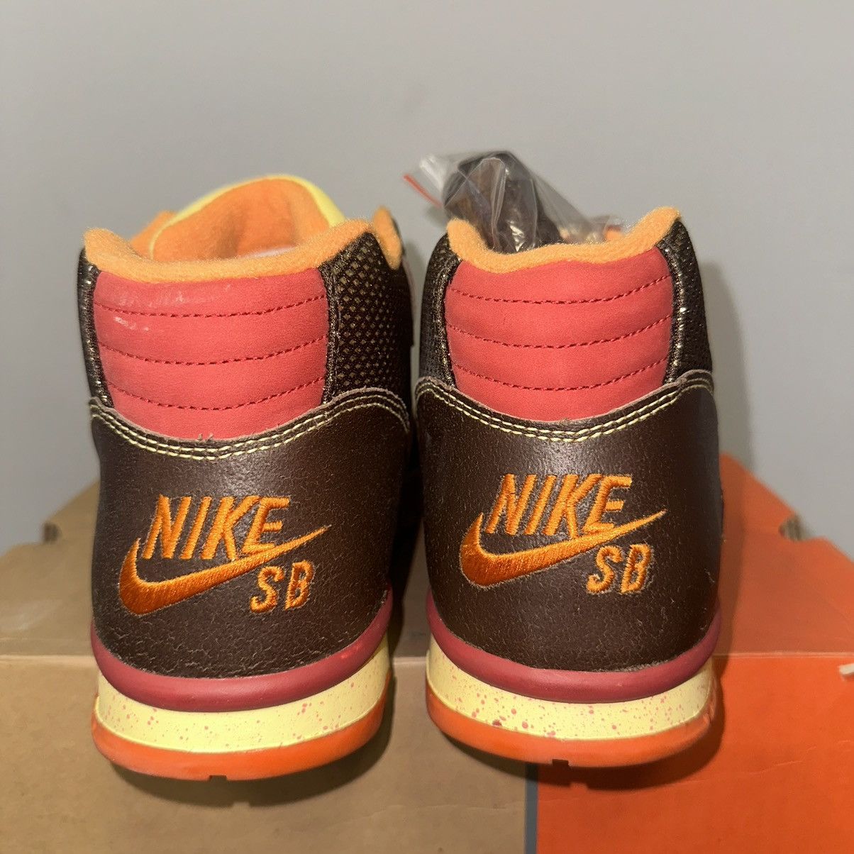 Nike Nike Air Trainer 1 SB Huf-Gold Digger 2005 Size 13 Size US 13 / EU 46 - 3 Thumbnail