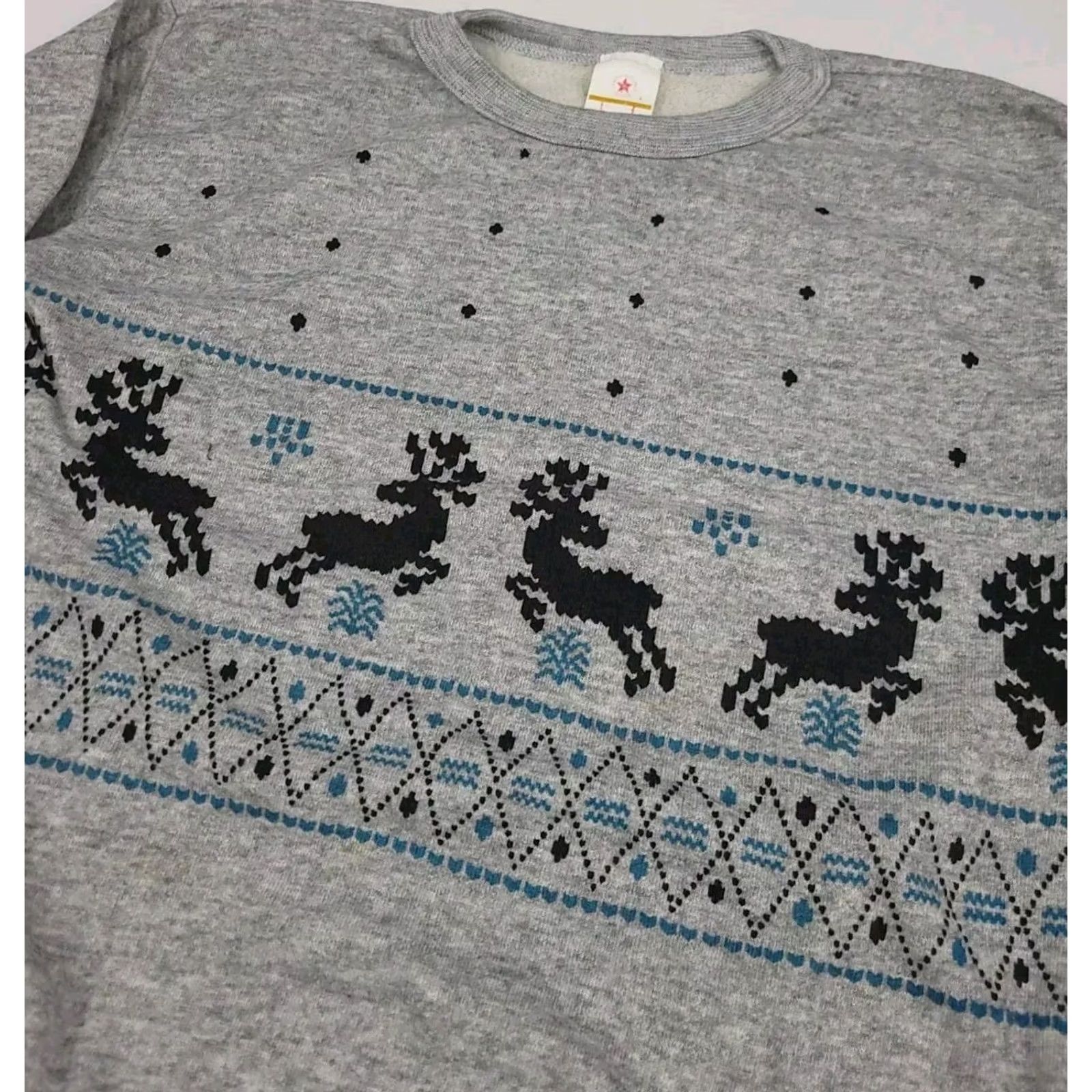 Vintage VINTAGE 80s Reindeer Holiday Pattern Sweatshirt USA Made Collegehouse XS Gray Unisex Adults Mens Womens Christmas Size US XS / EU 42 / 0 - 3 Thumbnail
