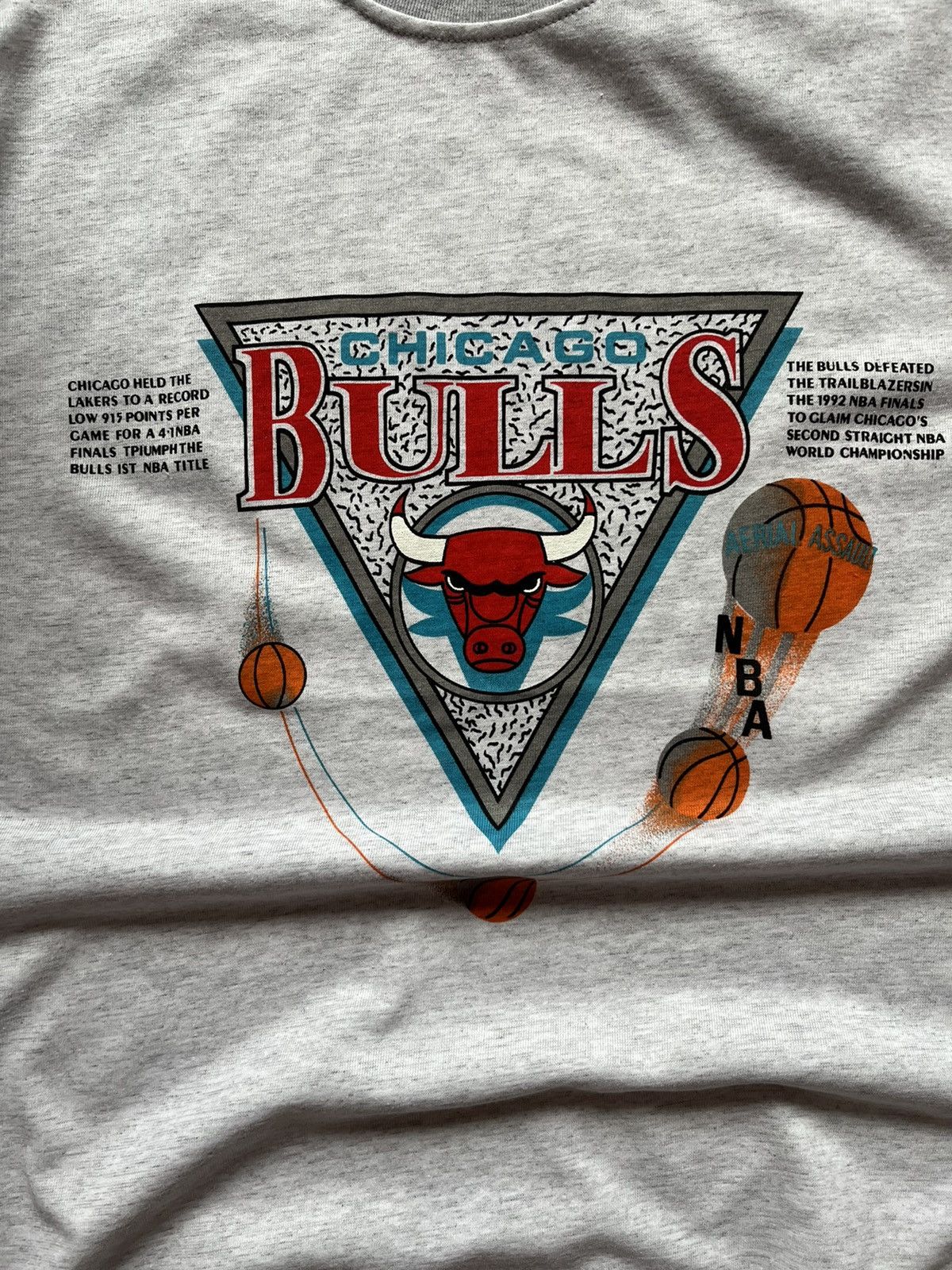NBA × Vintage Vintage Chicago Bulls 1992 NBA Rare Tee Shirt Size US XL / EU 56 / 4 - 3 Thumbnail