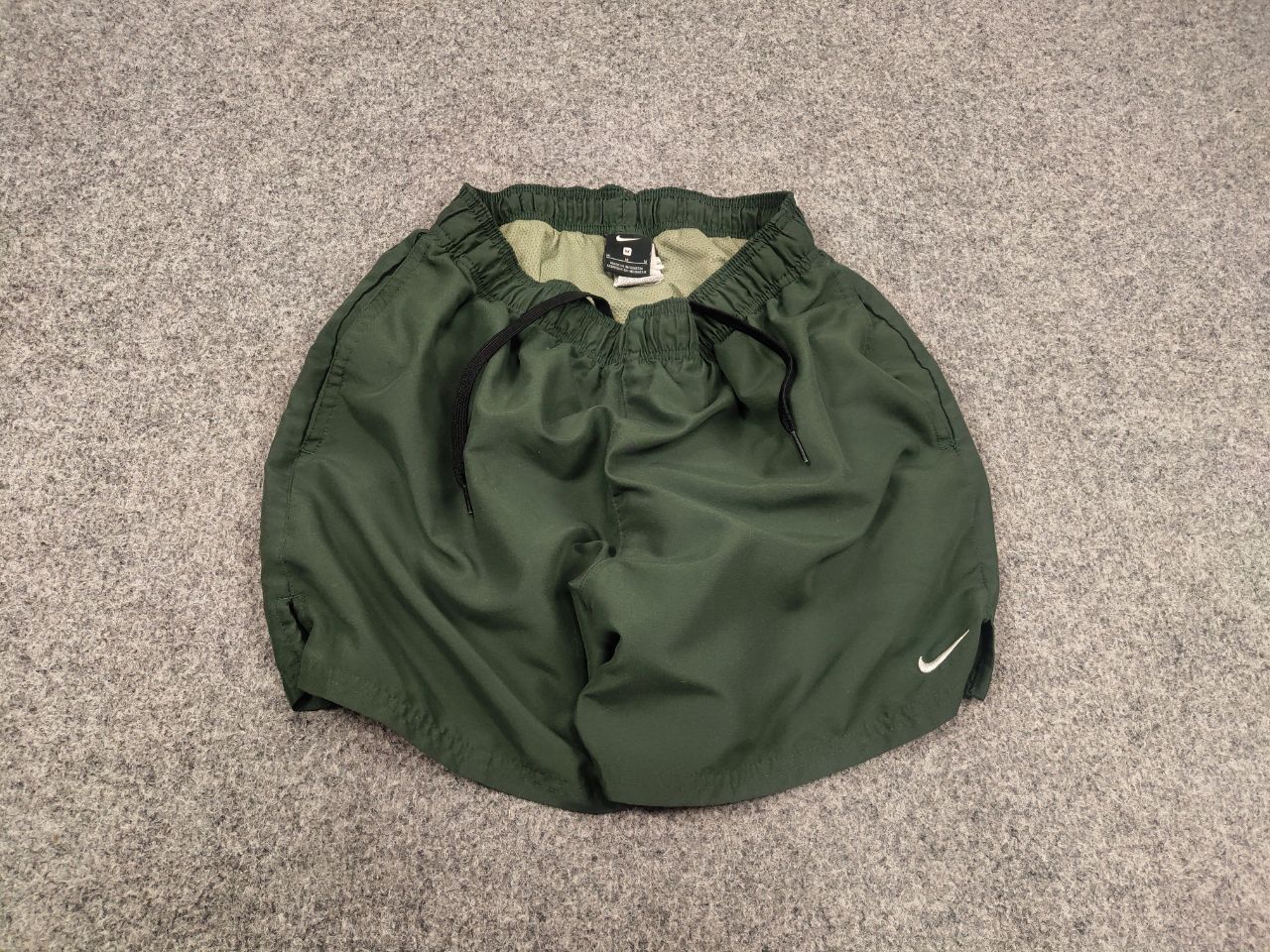 Nike Nike Vintage Dark Green Casual Pocket Shorts Y2K Style Size US 32 / EU 48 - 2 Thumbnail