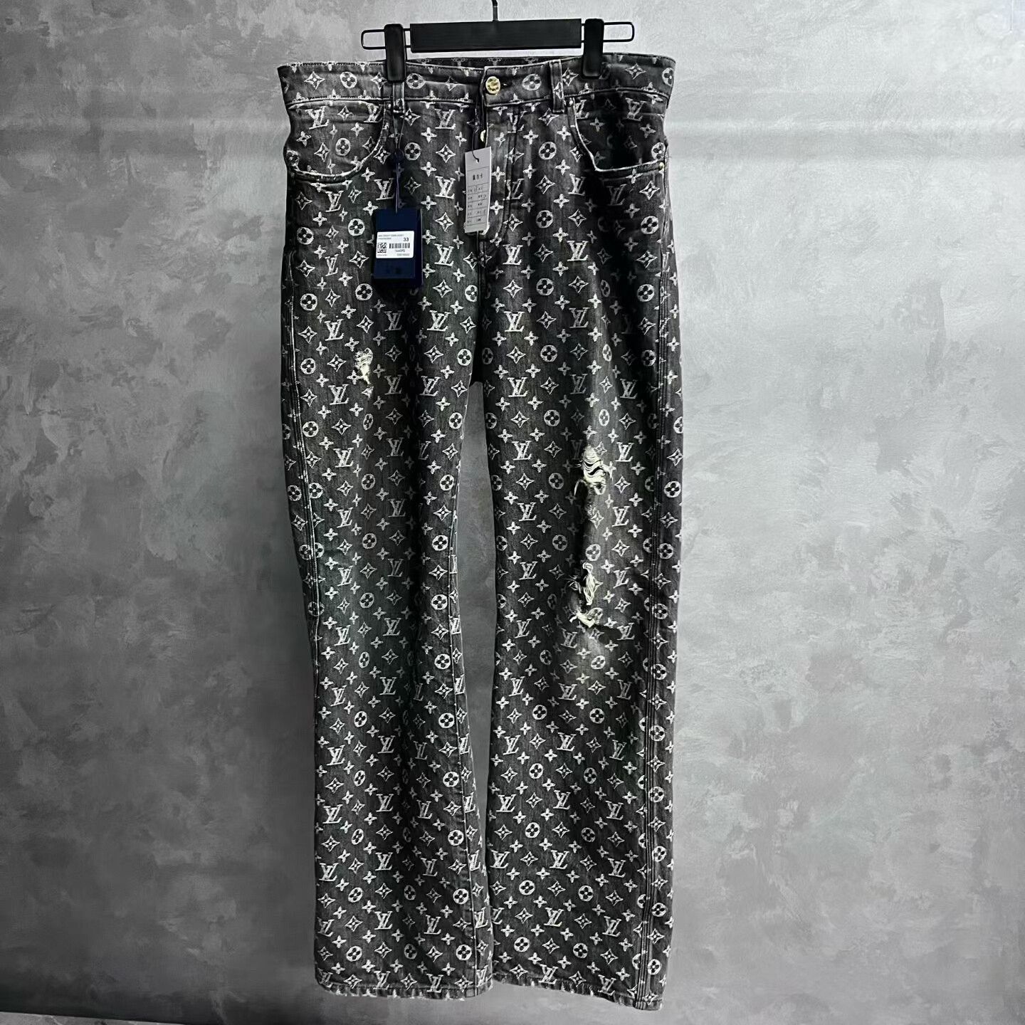 Louis Vuitton Louis Vuitton Retro Oversized Denim Jeans 28 Men Size US 28 / EU 44 - 1 Thumbnail