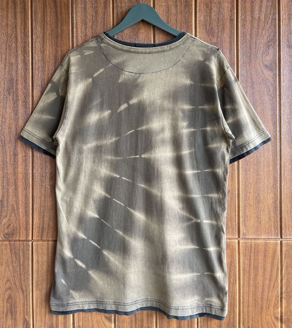 Le Grande Bleu (L.G.B.) Vintage 90s🔥Seditionaries 🔥iron Button Thrashed Faded Tee Size US M / EU 48-50 / 2 - 9 Thumbnail