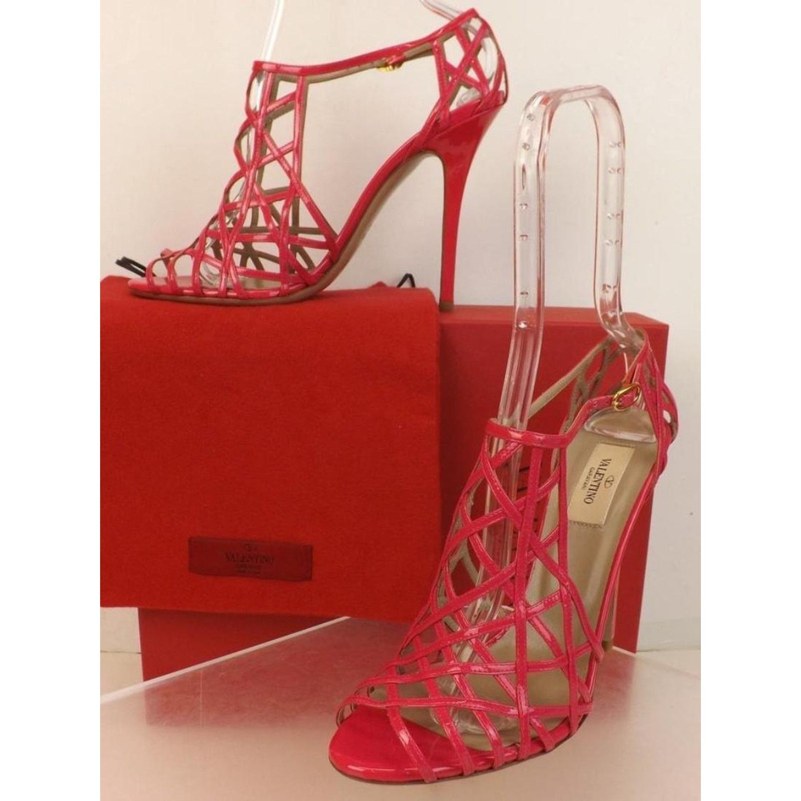PINK PATENT LEATHER CRISSCROSS CAGE SANDALS PUMPS 36.5