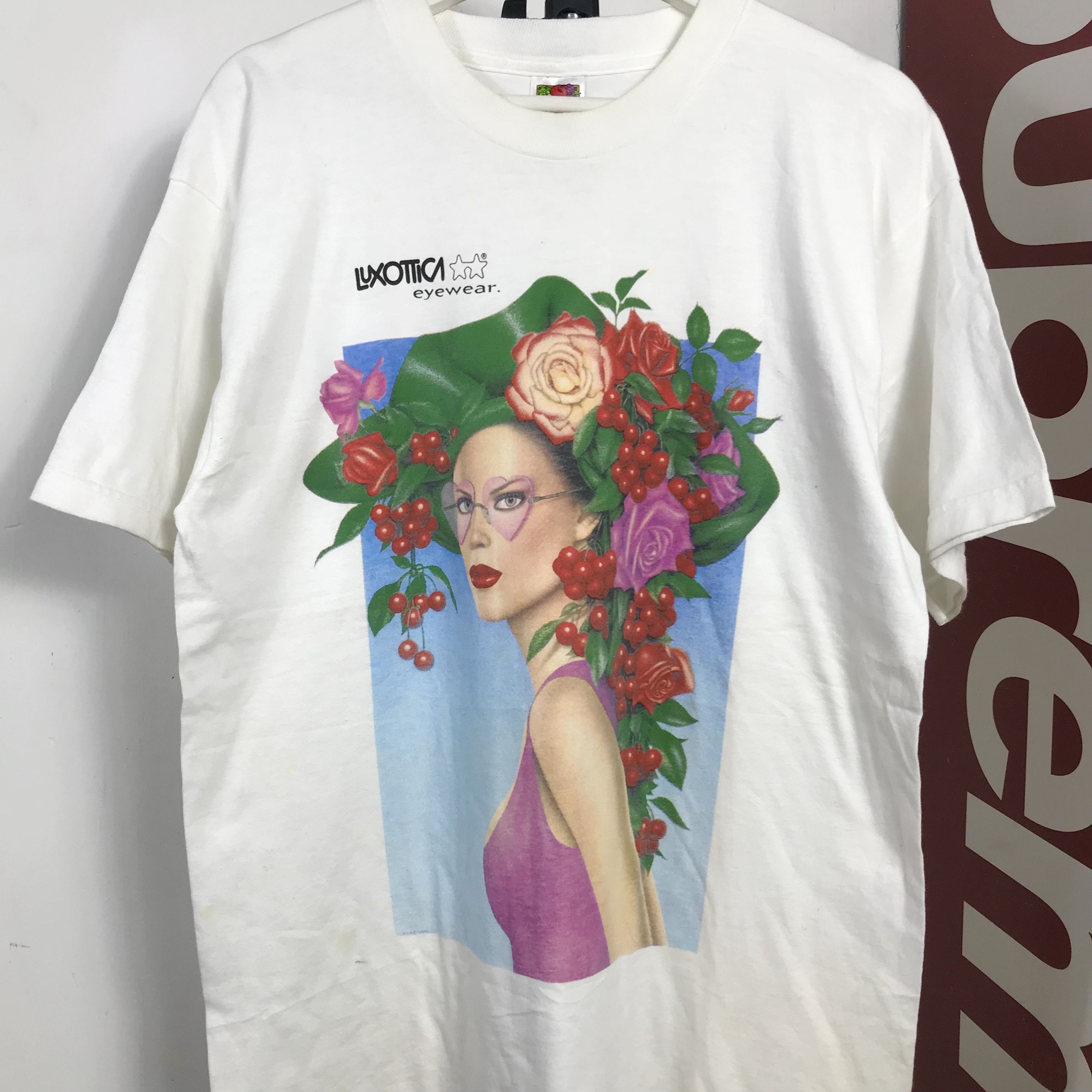 Vintage Vintage 1995 Luxxotica Eyewear Tee art shirt Size US L / EU 52-54 / 3 - 2 Thumbnail