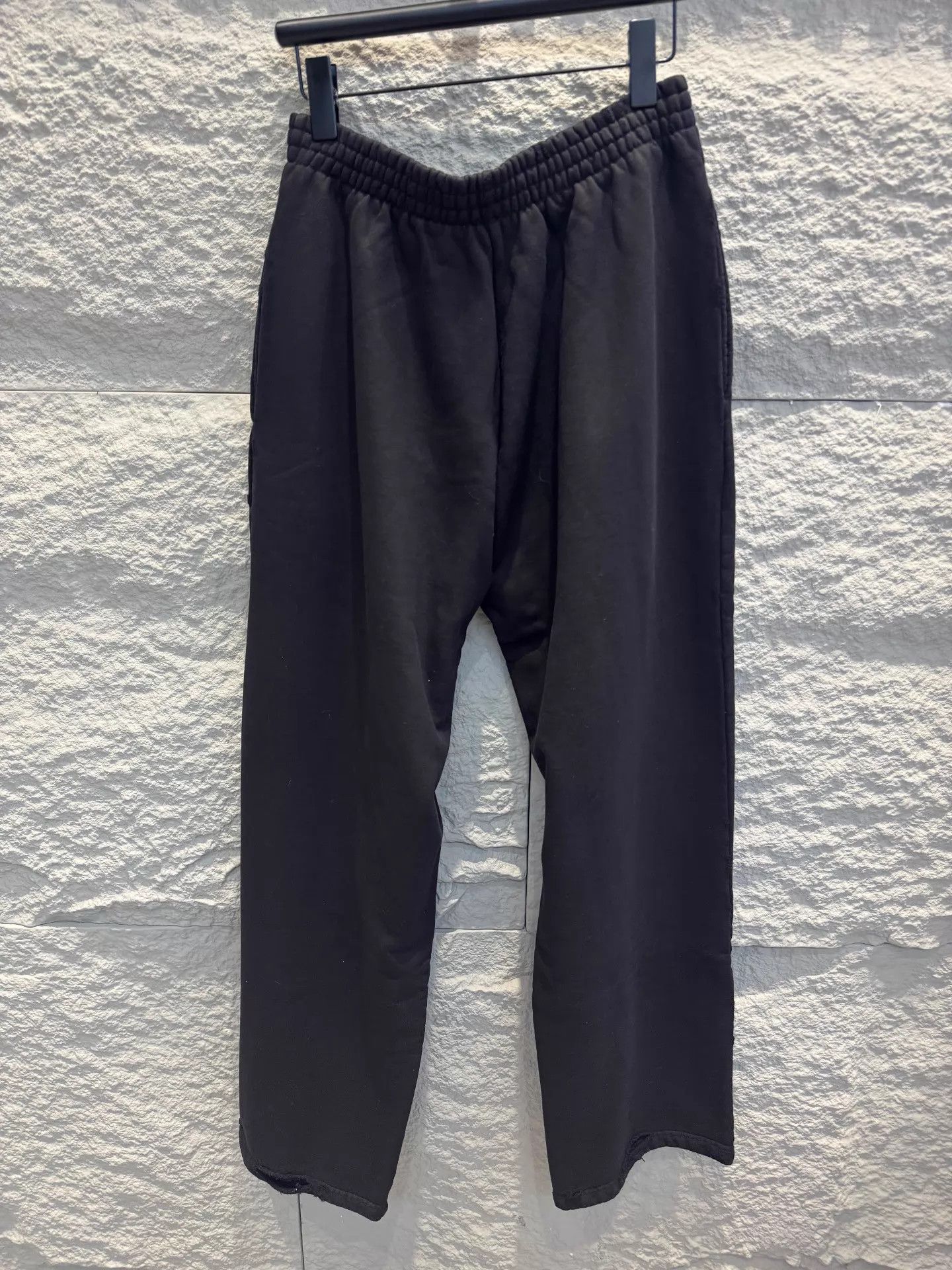 Balenciaga Balenciaga 24 SS Runway Black Loose Washed Sweatpants Size US 29 - 4 Thumbnail