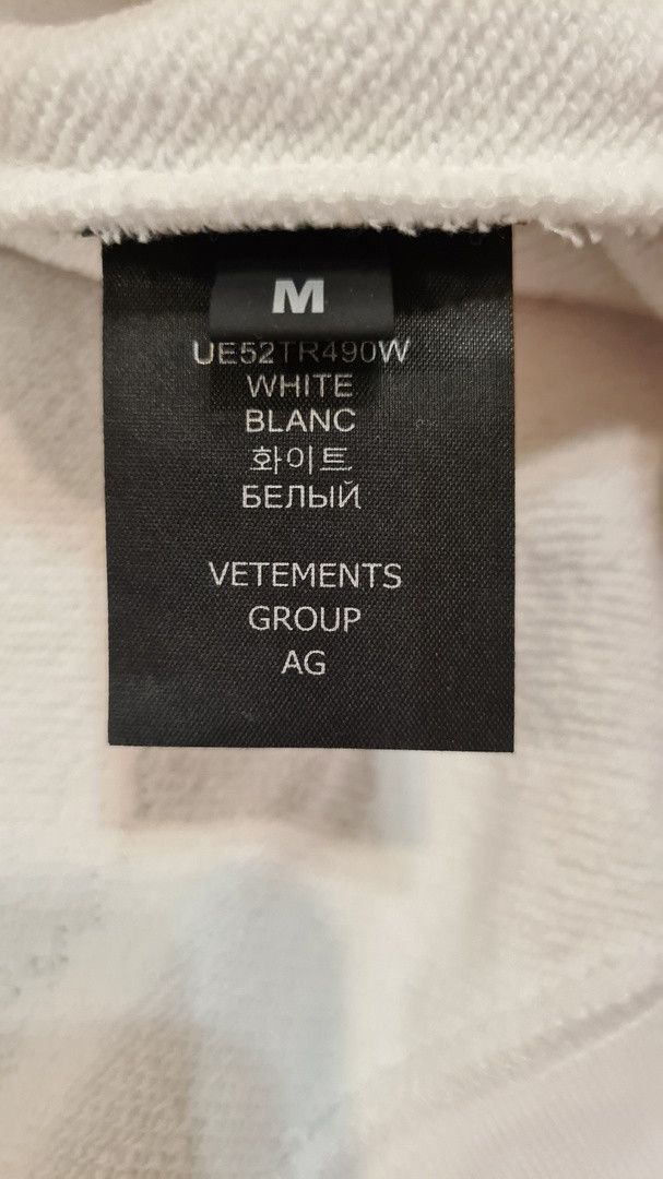 Vetements Vetements - The Devil Does Wear Vetements Oversize Hoodie Size US M / EU 48-50 / 2 - 8 Thumbnail