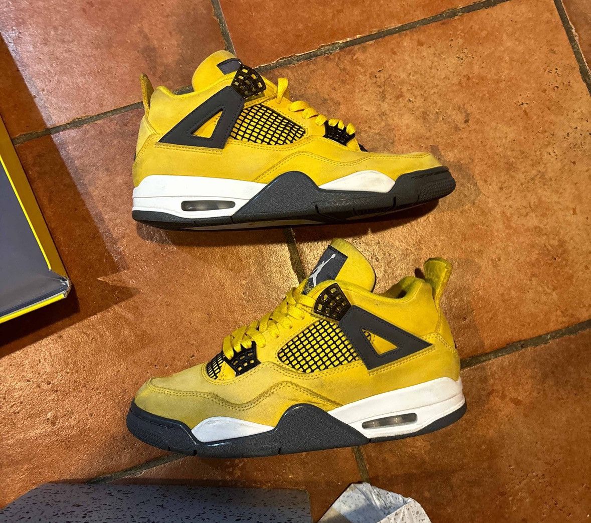 jordan 4 retro lightning