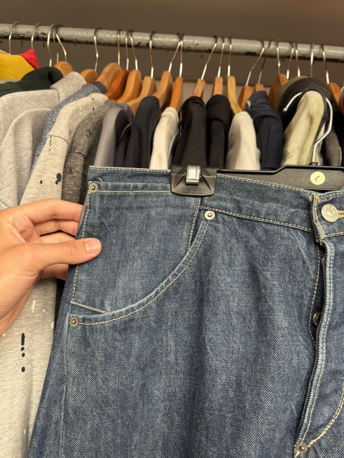 Levi's Vintage Levis Engineered Cinch Back Loose Fit Denim Jeans Size US 32 / EU 48 - 6 Thumbnail