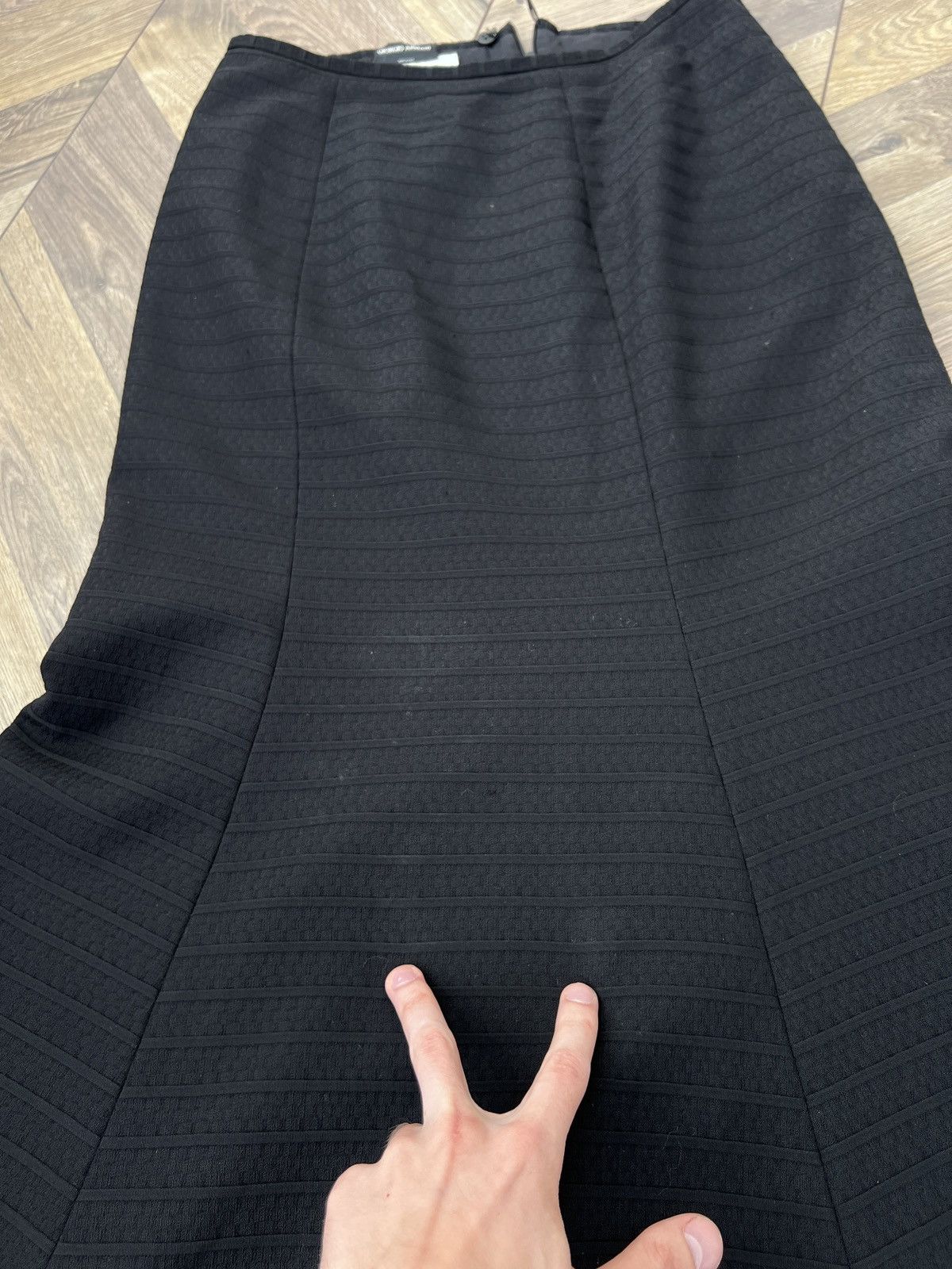 Giorgio Armani Vintage Giorgio Armani Black Flared Wool Skirt Size M / US 6-8 / IT 42-44 - 5 Thumbnail