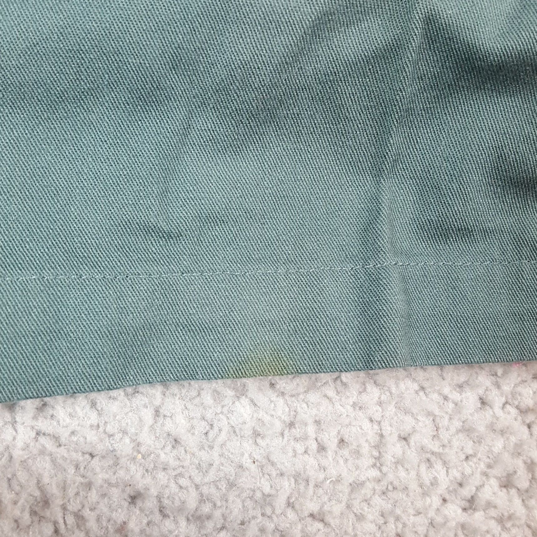 Vintage Vintage Penguin Men's Chino Shorts 32 Green Pleated Front Stretch Waist Summer Casual Retro Y2K Size US 32 / EU 48 - 7 Thumbnail