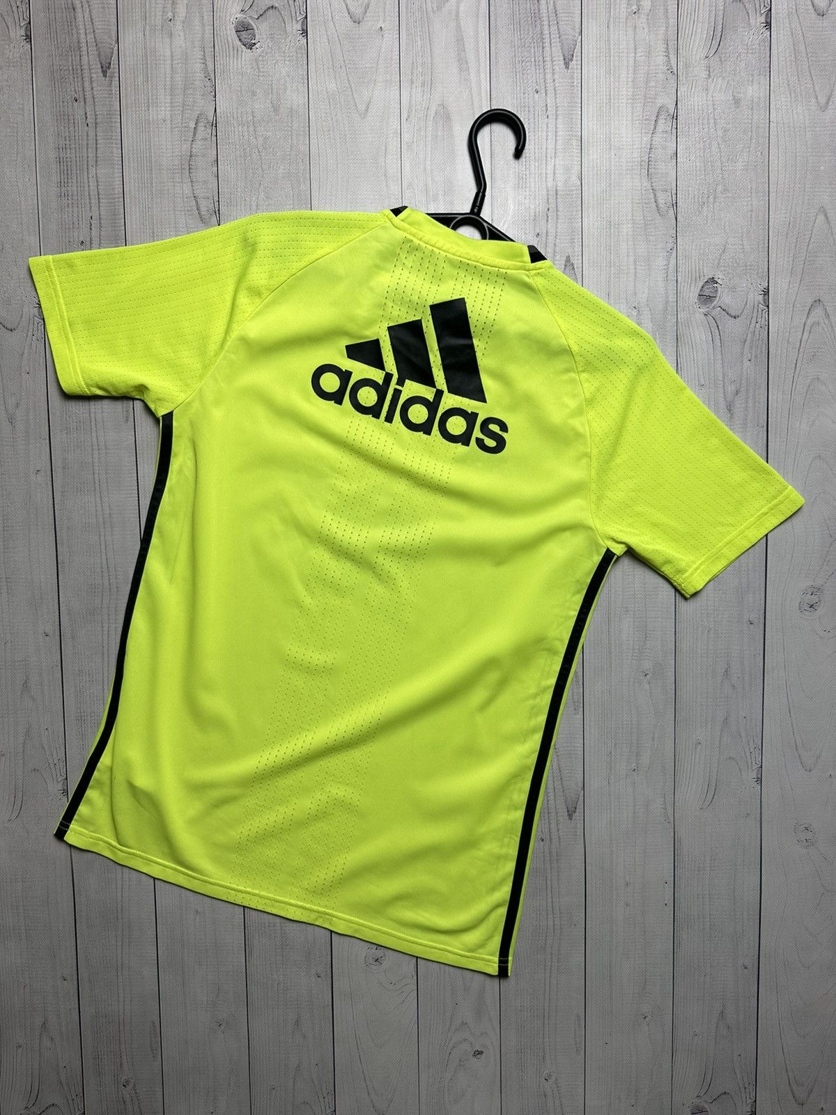 Adidas × Chelsea Soccer × Vintage Vintage adidas Chelsea soccer jersey size S logo yellow Size US S / EU 44-46 / 1 - 8 Thumbnail