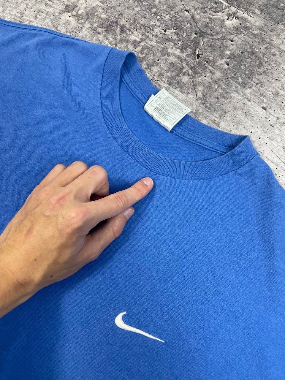 Nike Vintage 90s Nike Baggy Swoosh Made In USA Tee T-Shirt Y2K Size US L / EU 52-54 / 3 - 5 Thumbnail