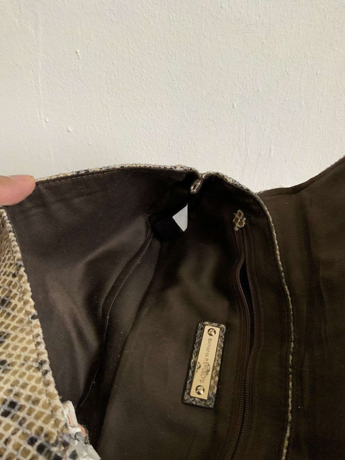 Banana Republic Banana Republic Python Leather Clutch Bag Size ONE SIZE - 13 Thumbnail