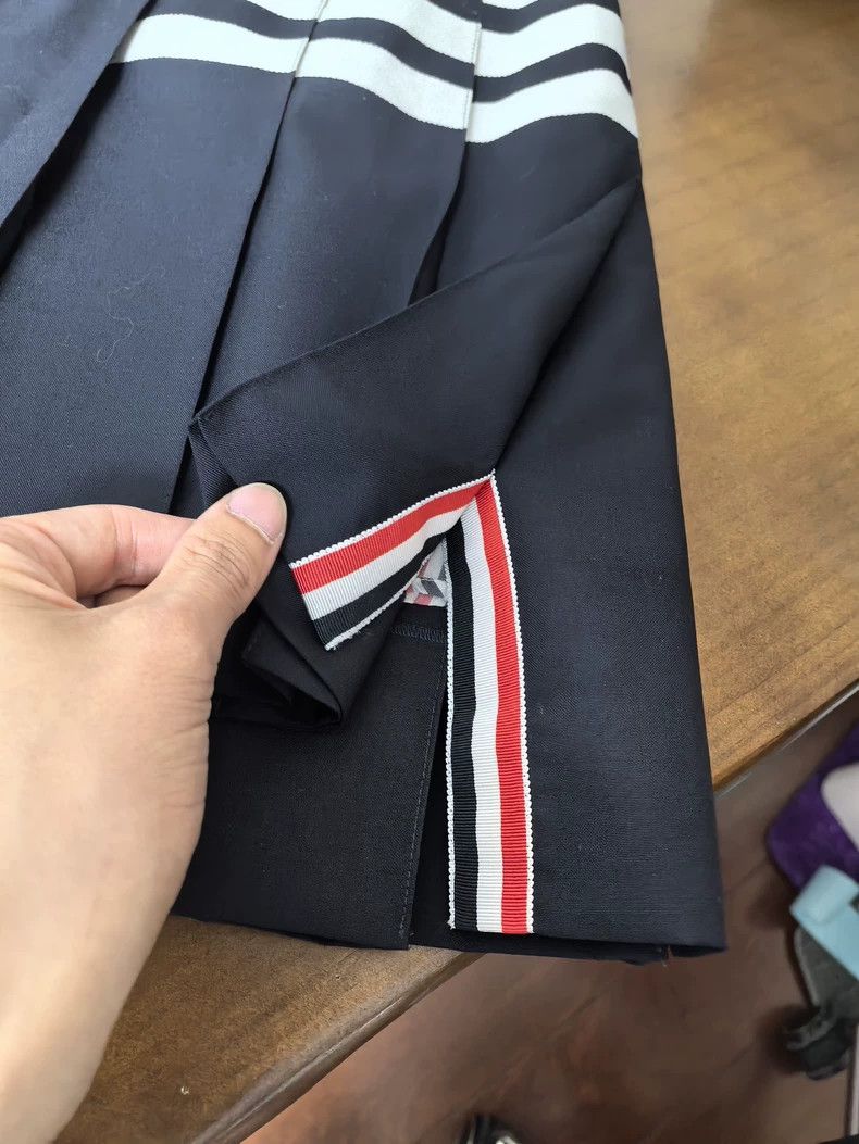 Thom Browne Thom browne Wool pleated skirt 2505-Nextarrow Size 25" / US 0 / IT 36 - 4 Thumbnail