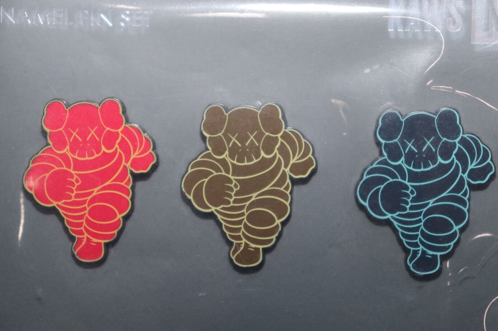 Kaws KAWS NGV Chum Enamel Pin Set - Red, Olive, & Navy Blue Kaws Size ONE SIZE - 4 Thumbnail