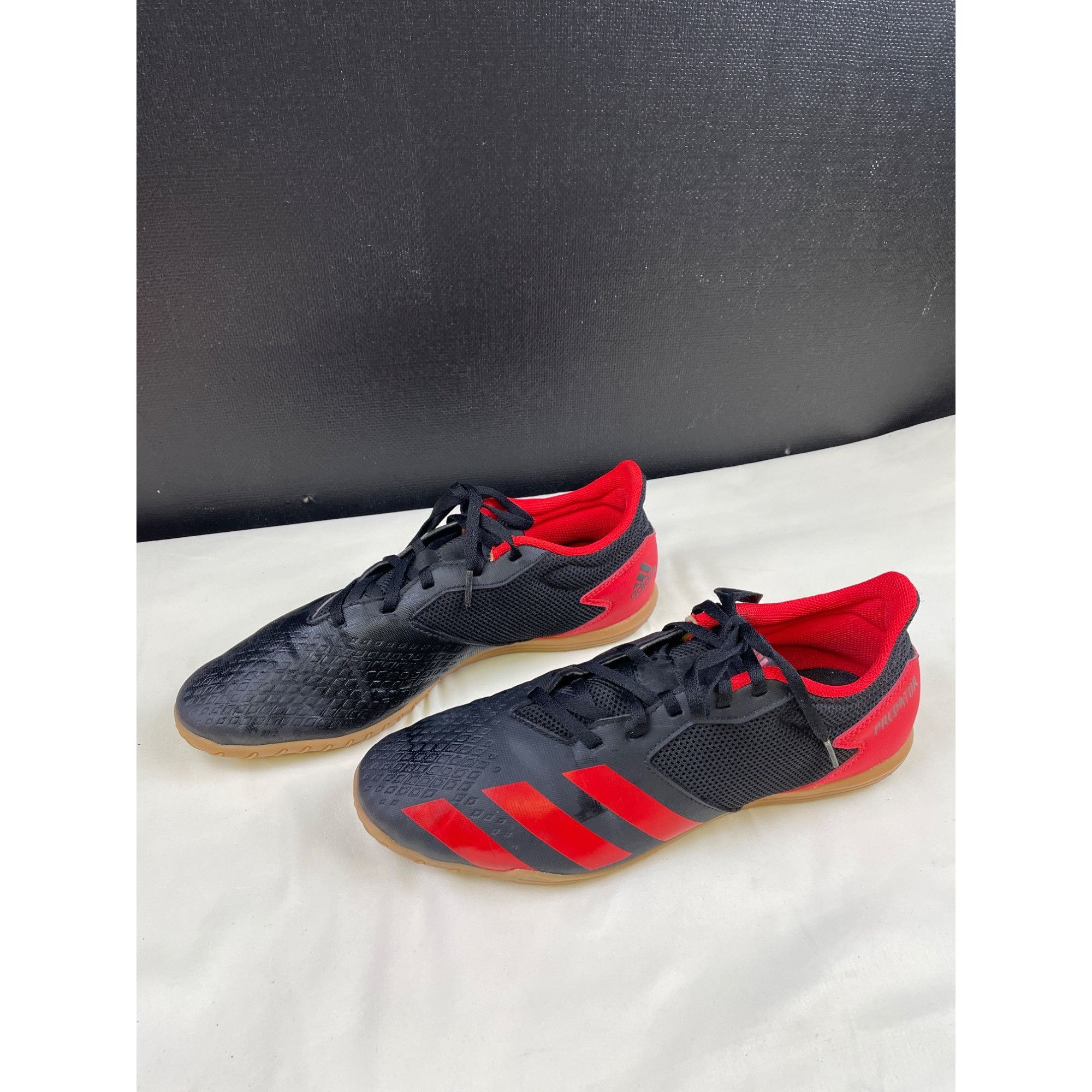 Adidas Adidas Men's Predator Black / Red low top Sneakers/Shoes Siz Size US 11.5 / EU 44-45 - 2 Thumbnail