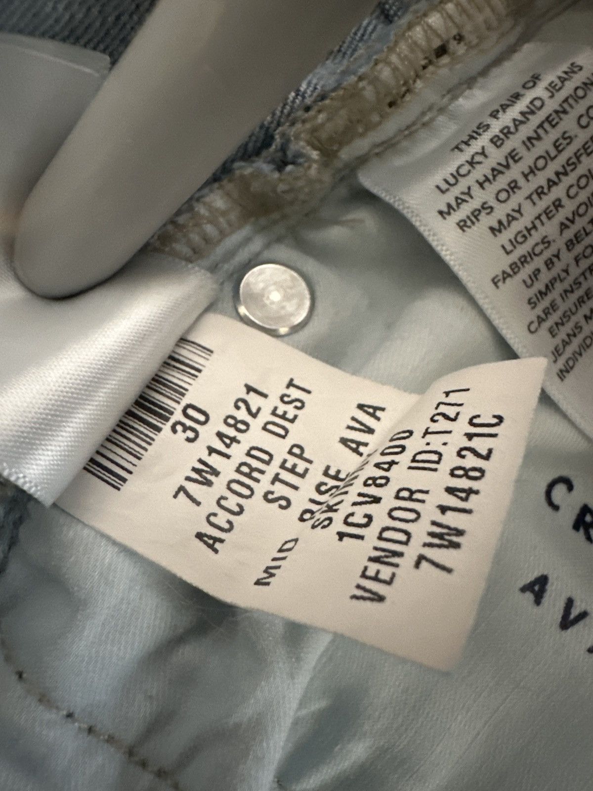 Lucky Brand Lucky Brand Mid Rise Ava Crop Skinny Jeans Size 32" / US 10 / IT 46 - 11 Thumbnail