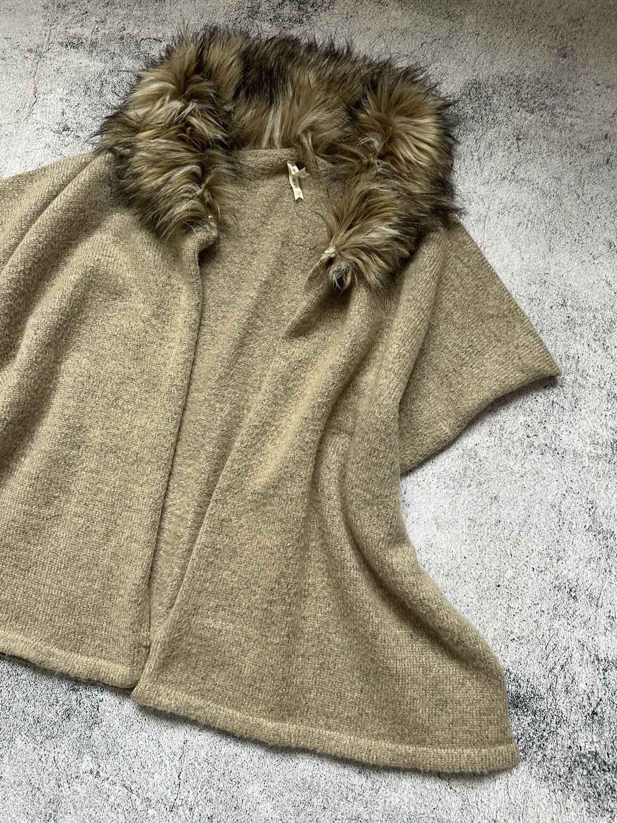 Japanese Brand Faux Fur Cape Archive Fit Women's Beige Size M / US 6-8 / IT 42-44 - 7 Thumbnail