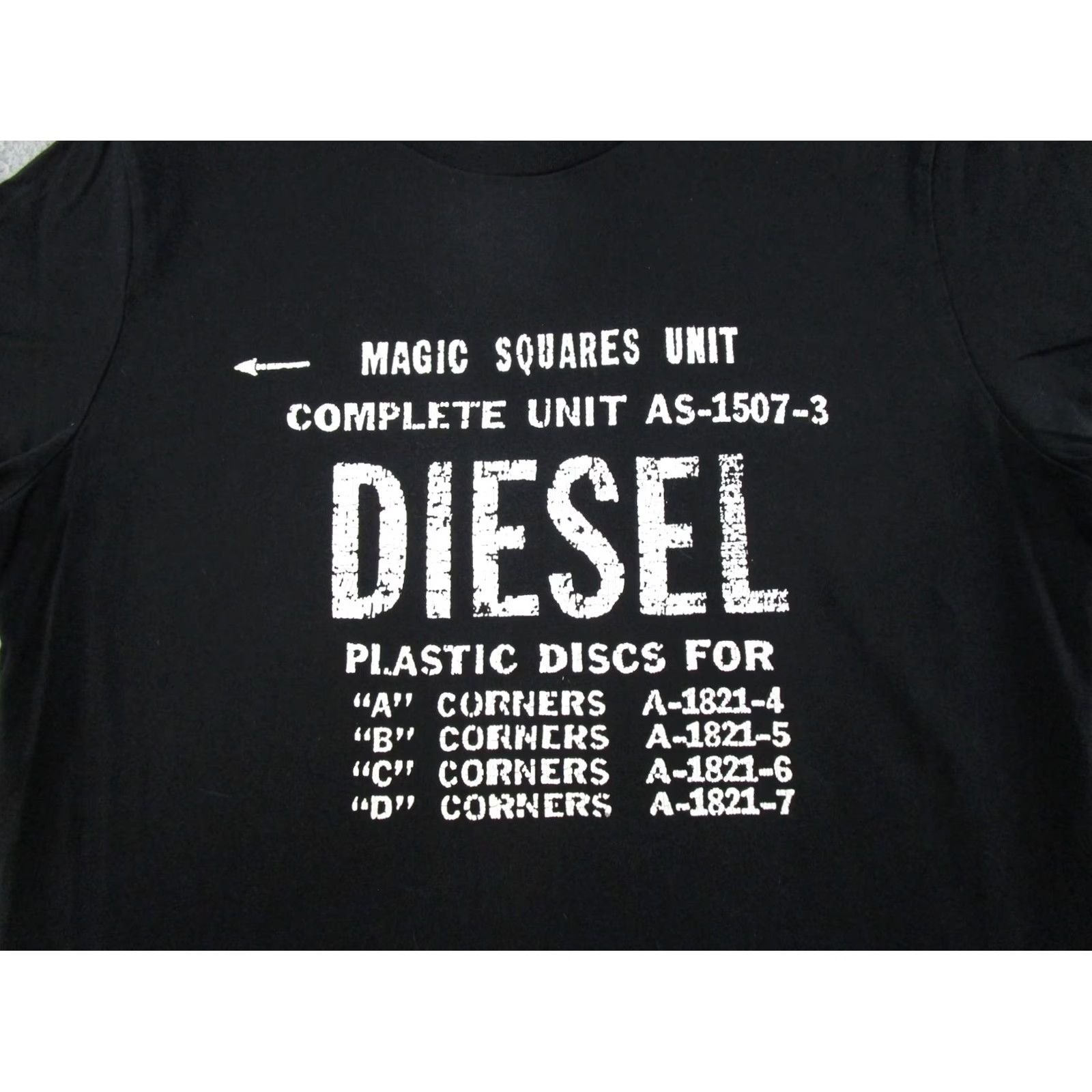 Diesel Diesel Mens T-Shirt Black XL Crew Neck Graphic Spell Out Unit Read Vintage No Size US XL / EU 56 / 4 - 2 Thumbnail